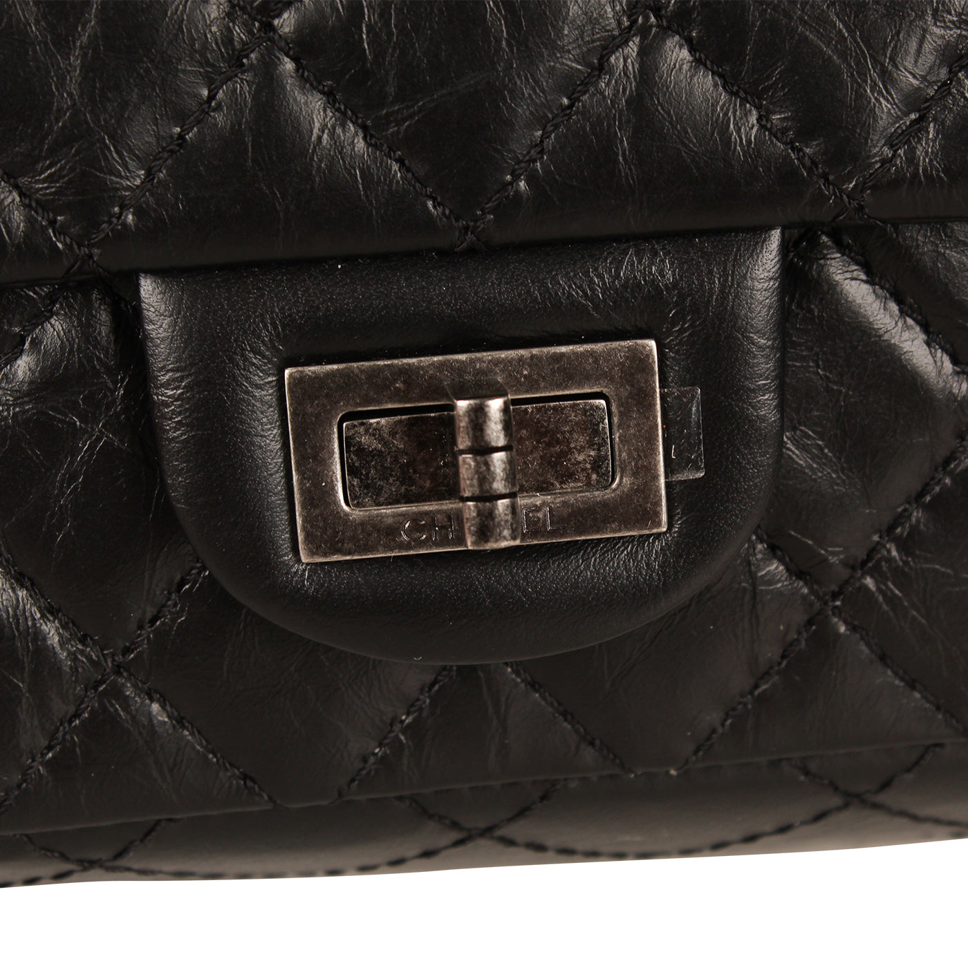 Chanel 2.55 Re-issue - 225