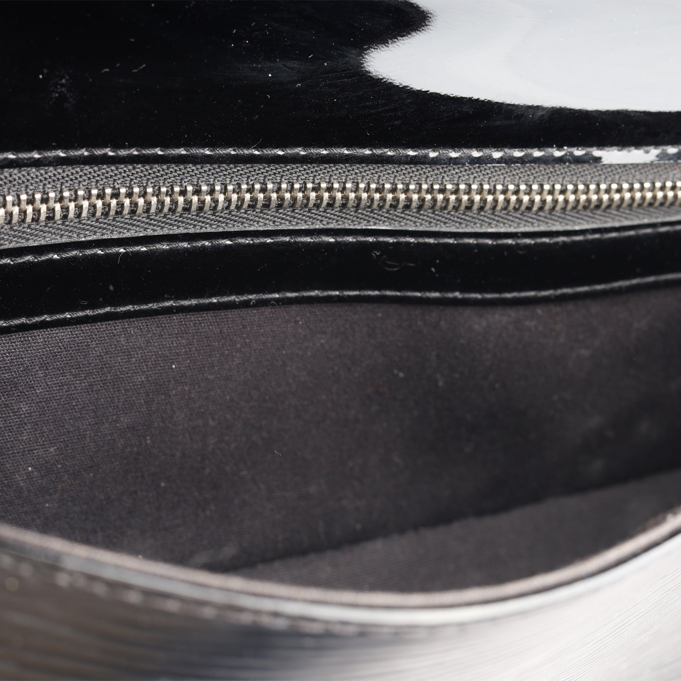 Louis Vuitton Sobe Clutch - Electric Epi