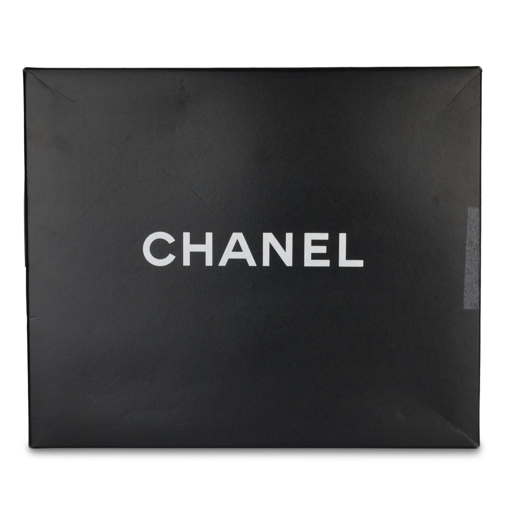 Chanel Classic Flap Bag - Jumbo