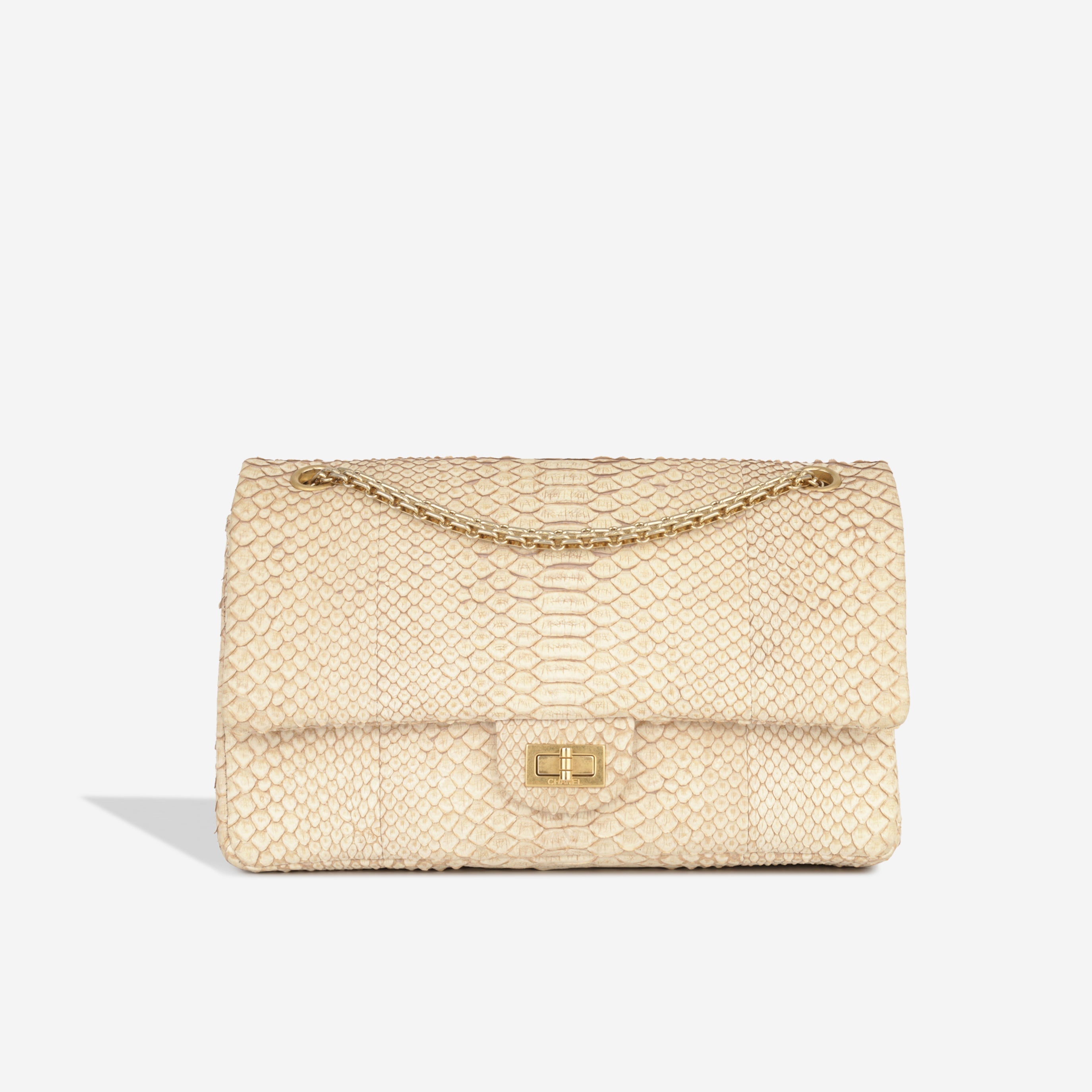 Chanel 2.55 Re-Issue - 226