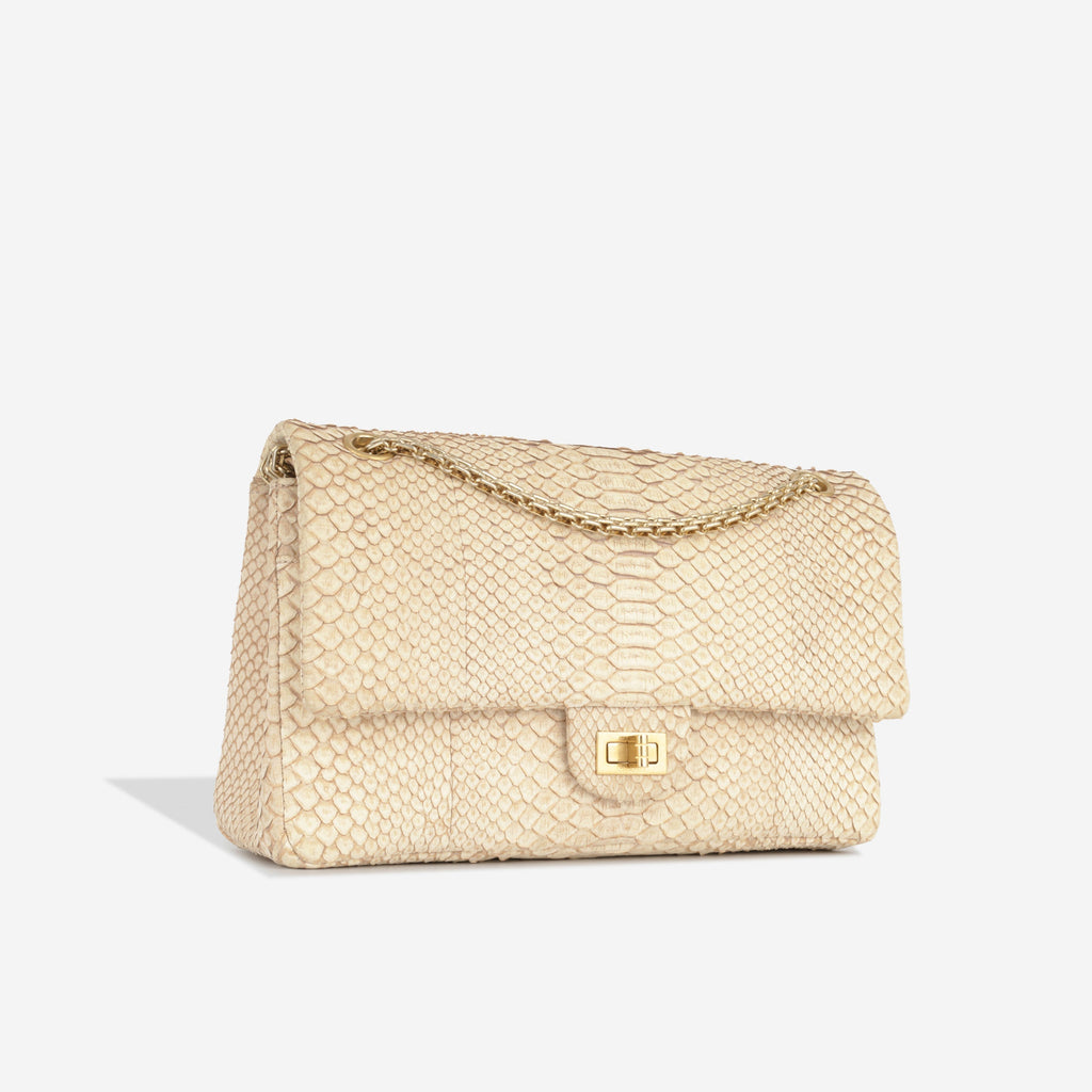 Chanel 2.55 Re-Issue - 226