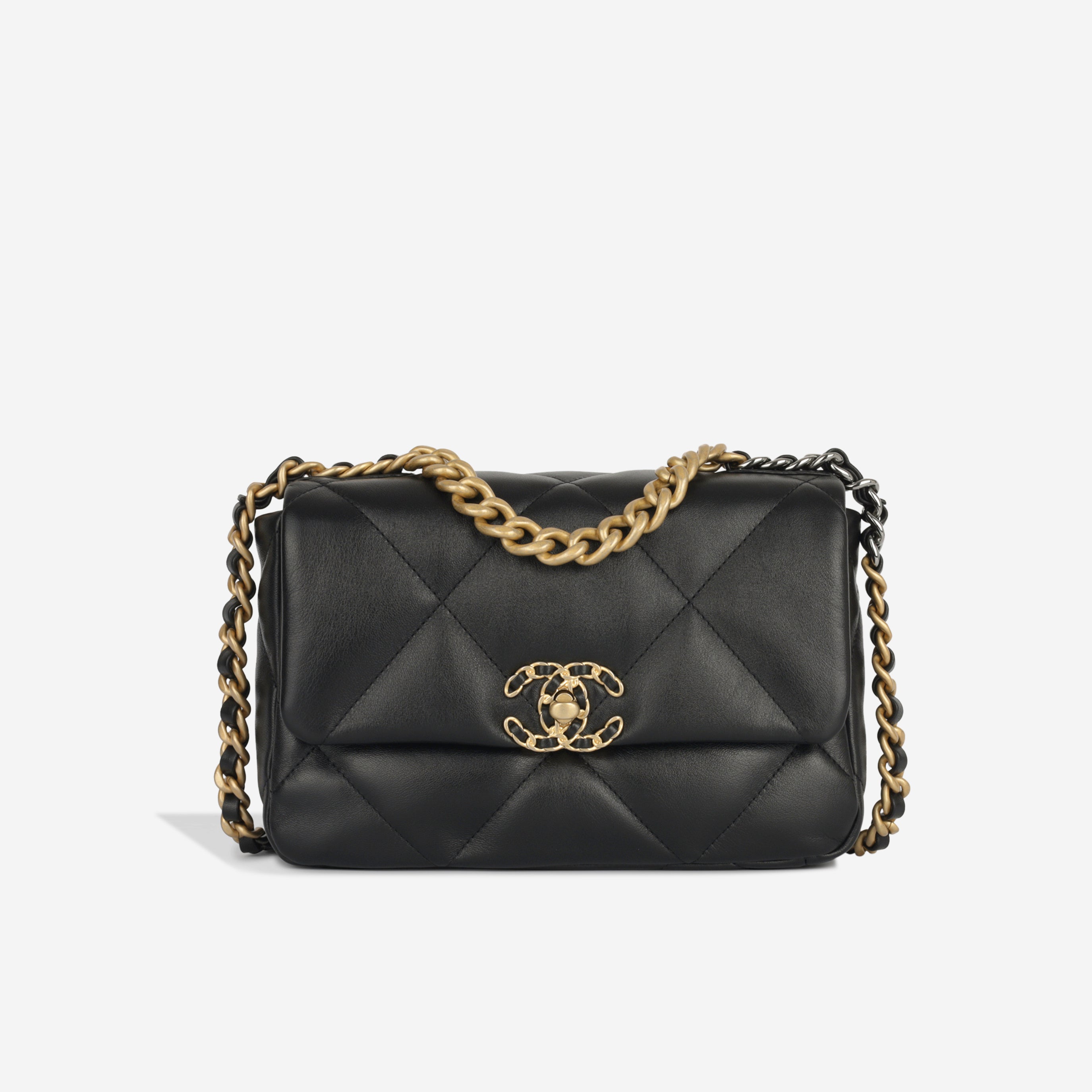 Chanel Chanel 19 - Small