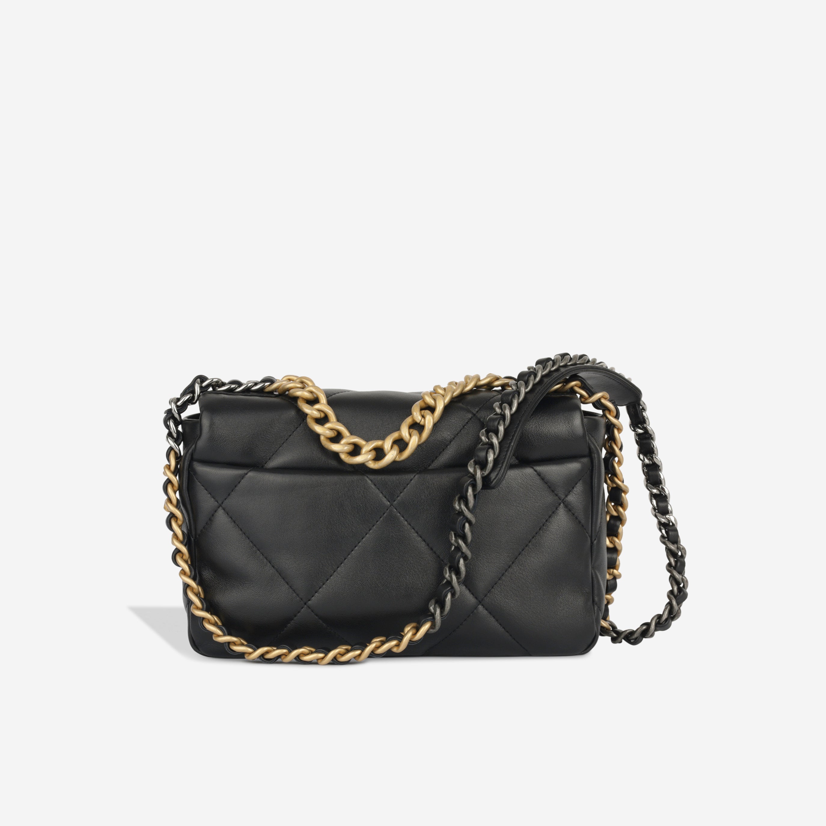 Chanel Chanel 19 - Small