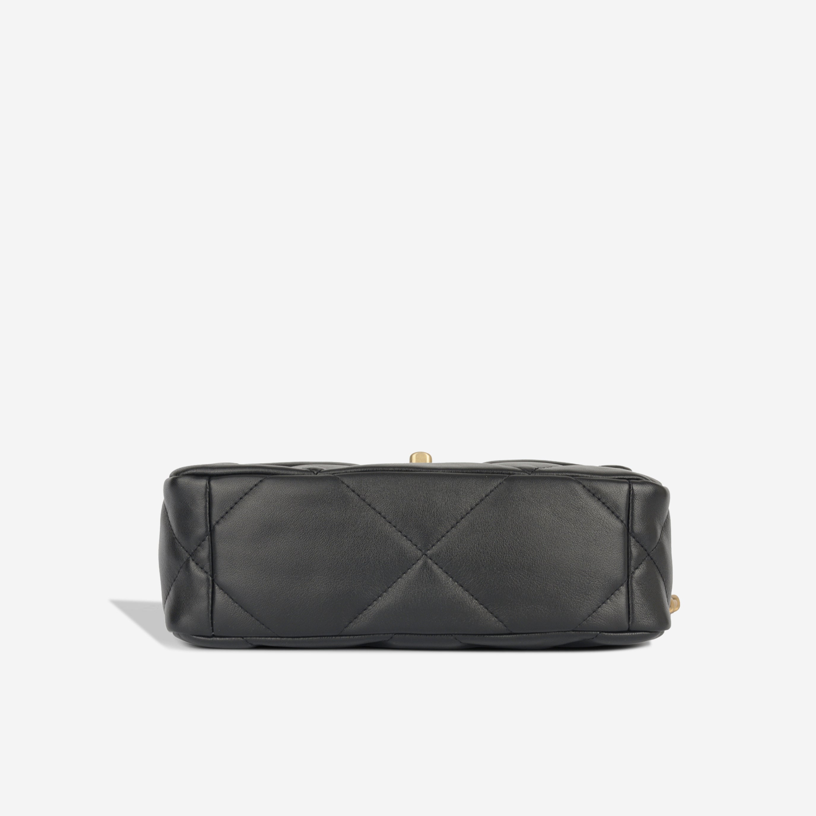 Chanel Chanel 19 - Small