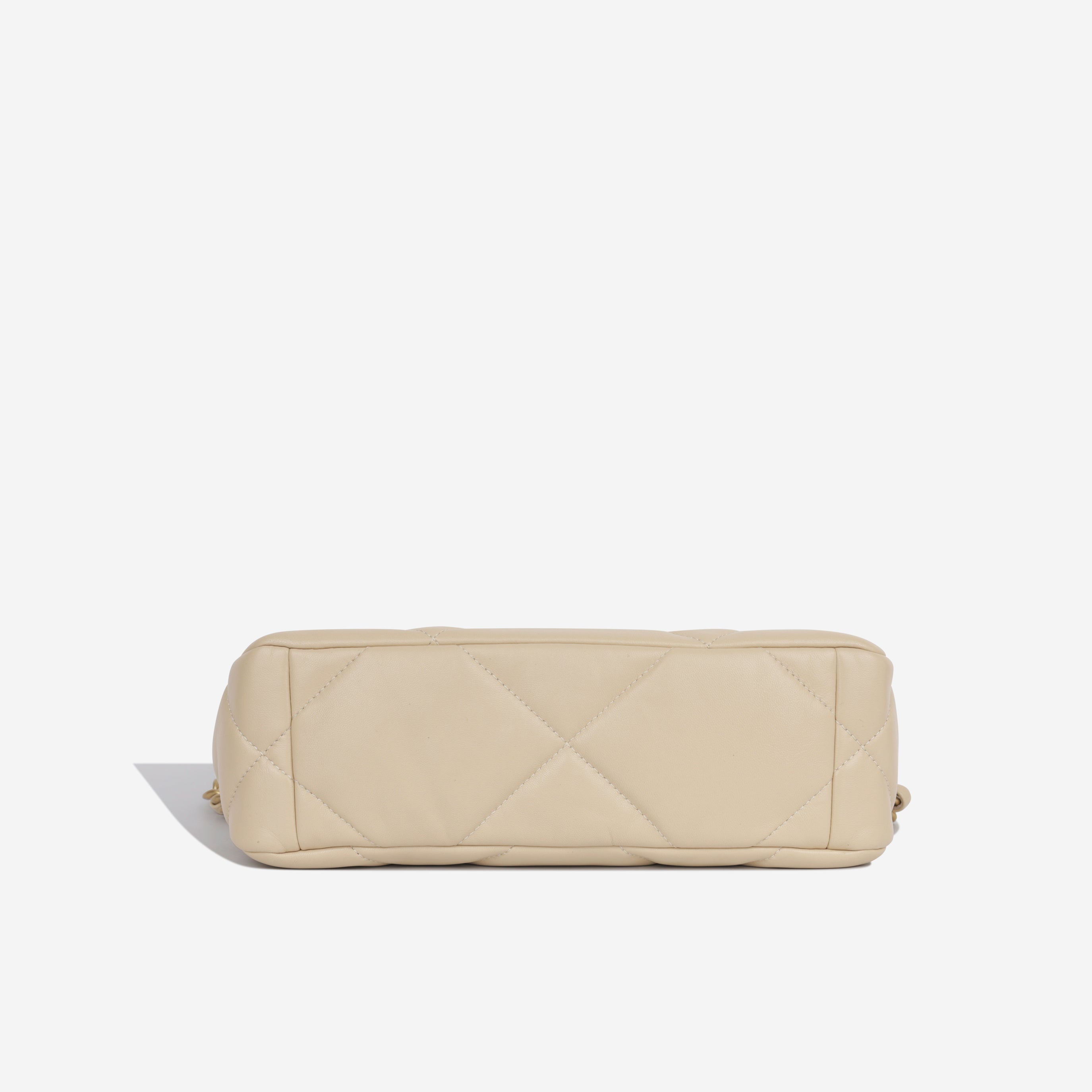 Chanel Chanel 19 - Small