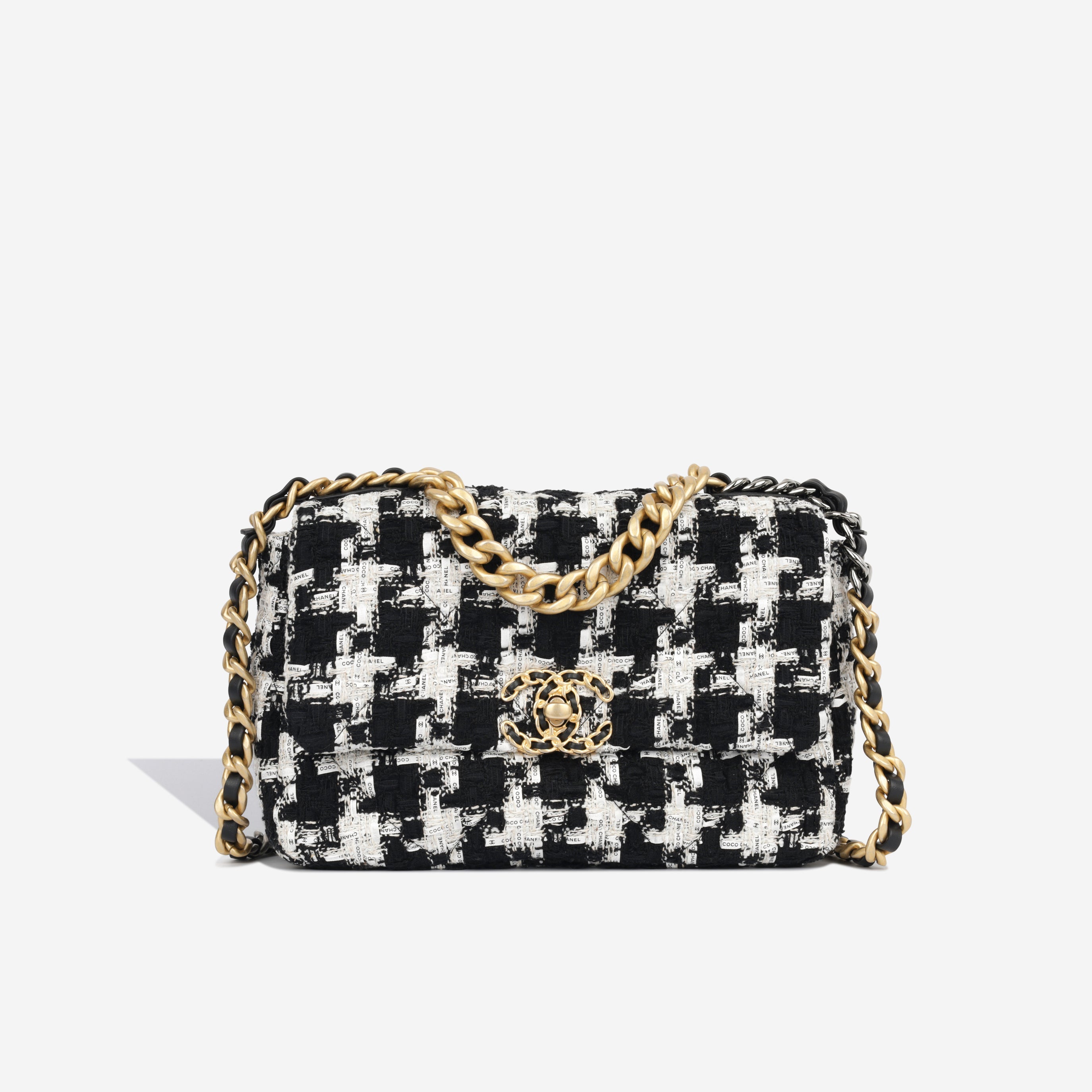 Chanel Chanel 19 - Small