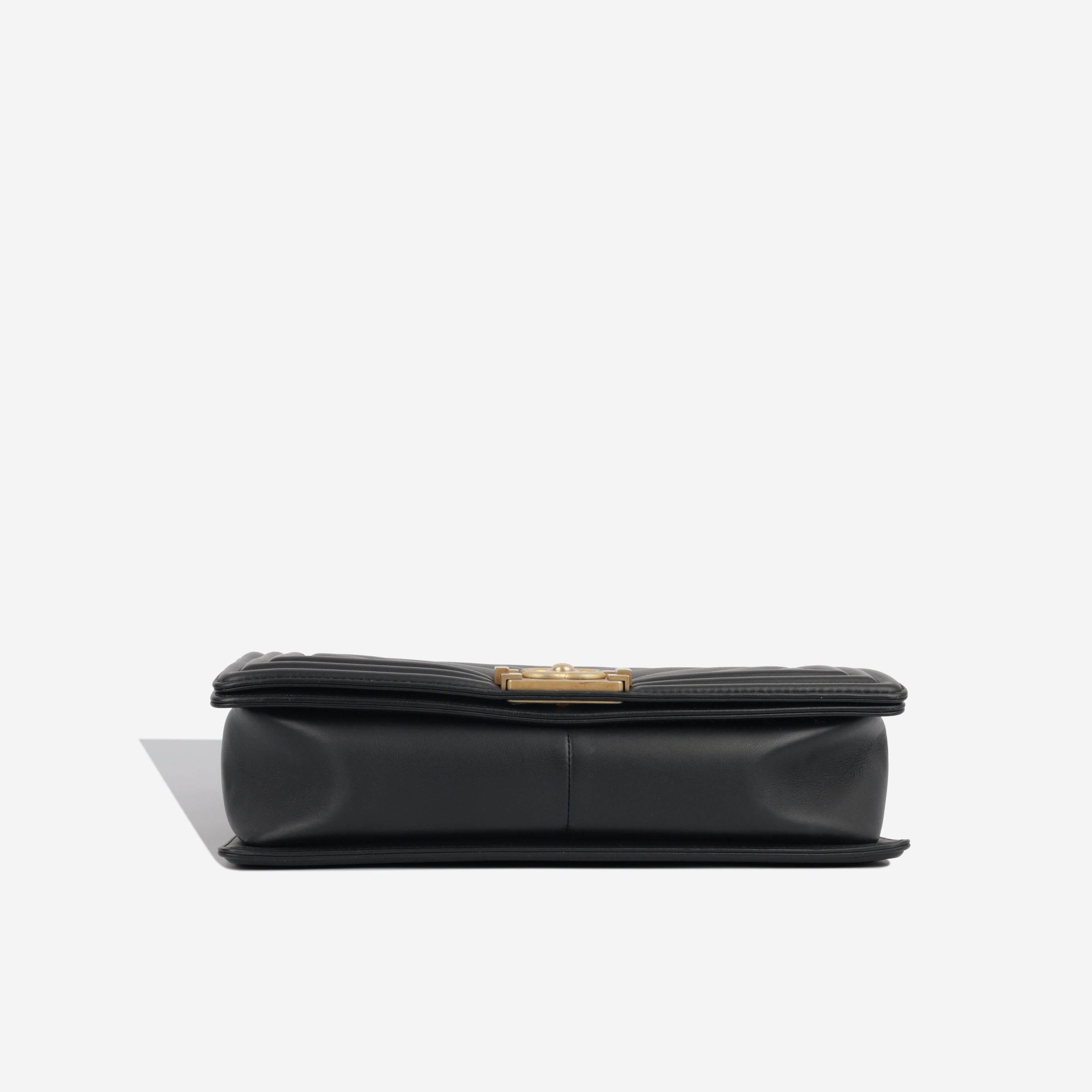 Chanel Boy Bag - New Medium