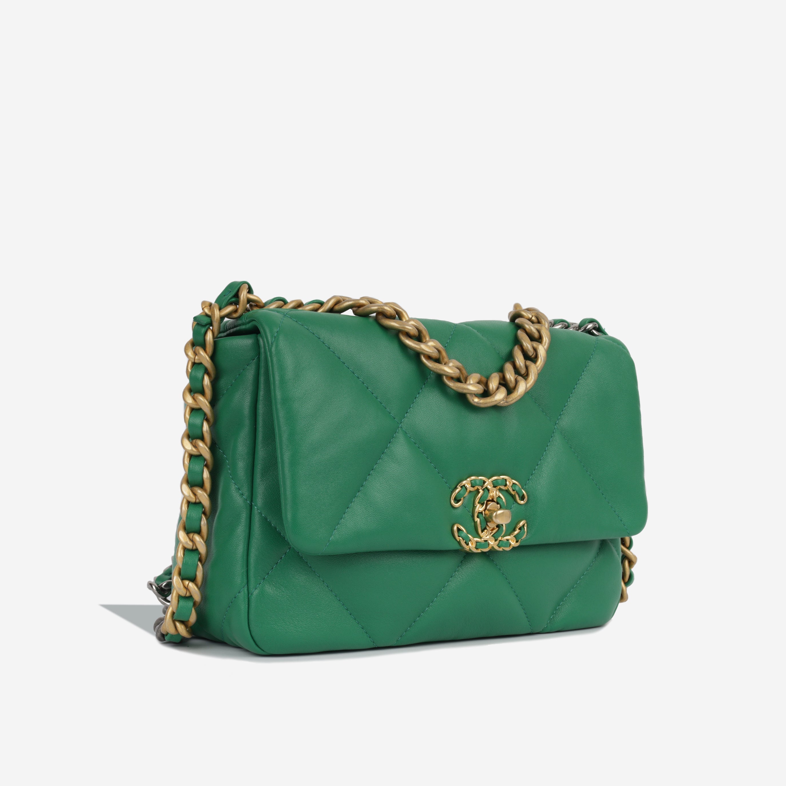 Chanel Chanel 19 - Small