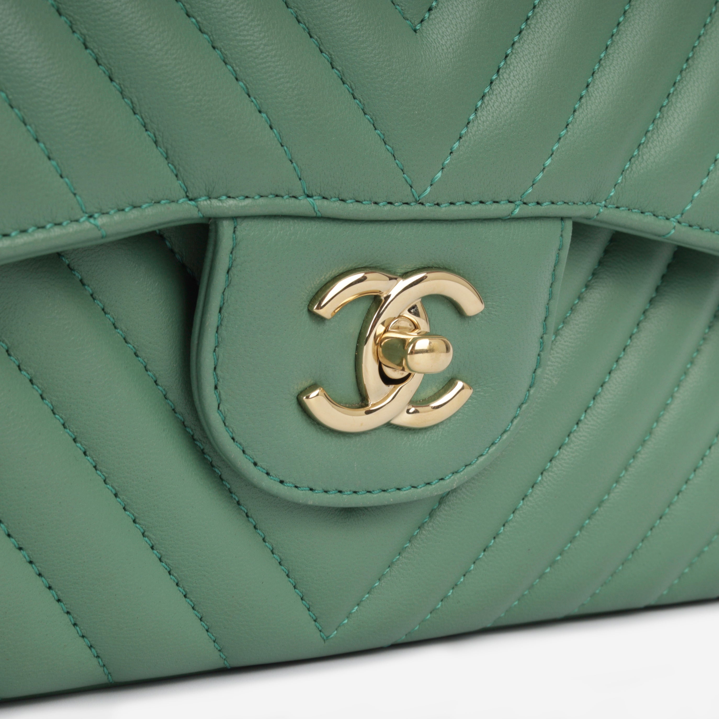 Chanel Classic Flap Bag - Jumbo