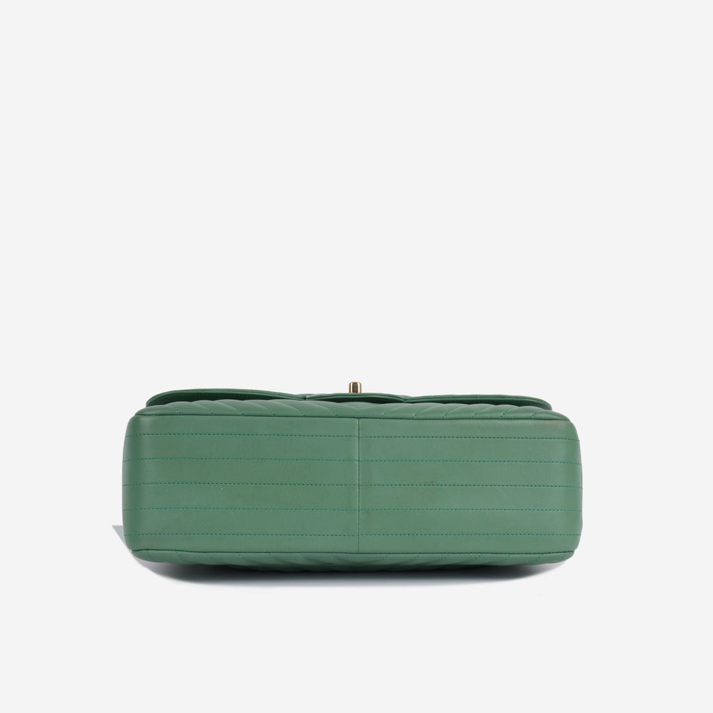 Chanel Classic Flap Bag - Jumbo