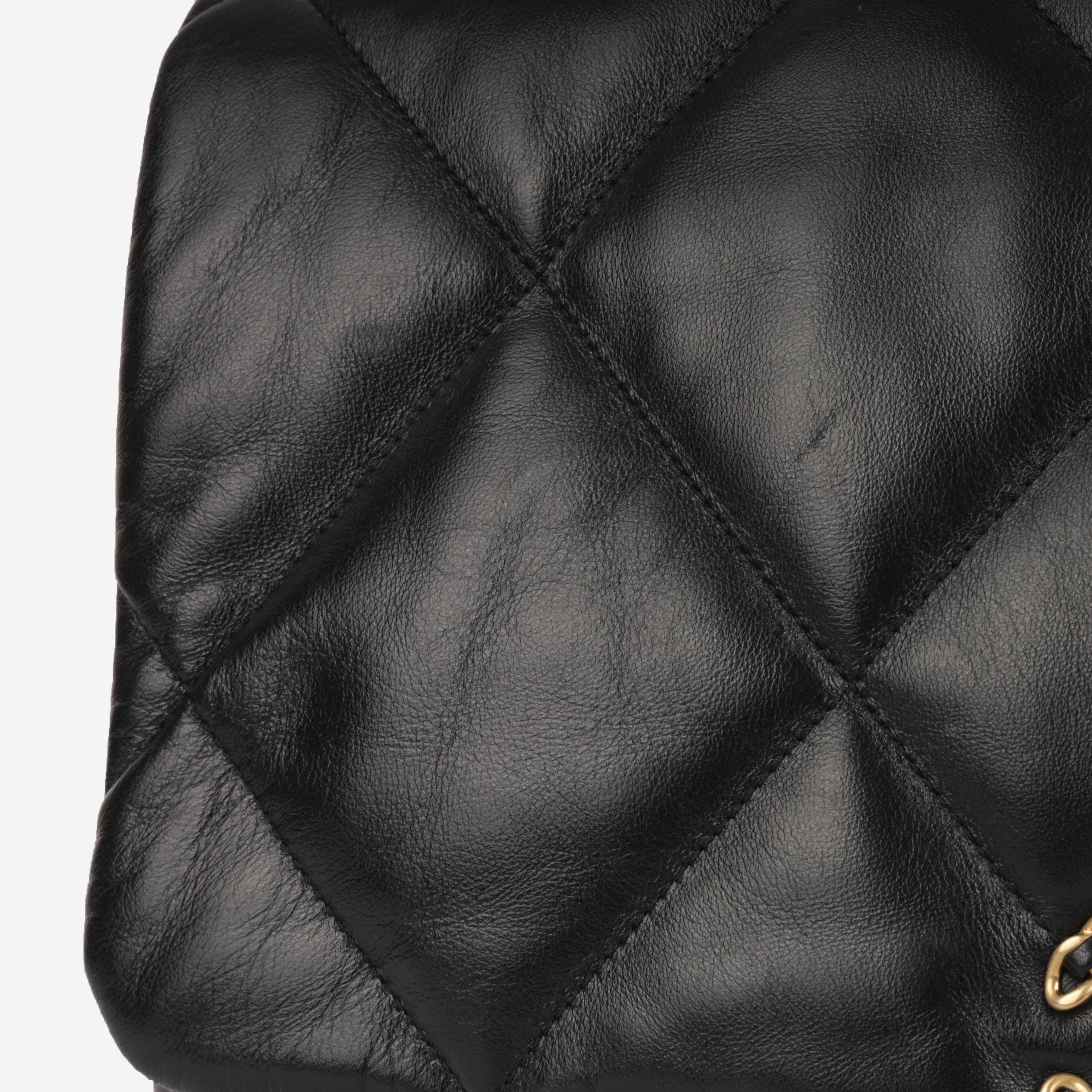 Chanel Maxi 19 Flap