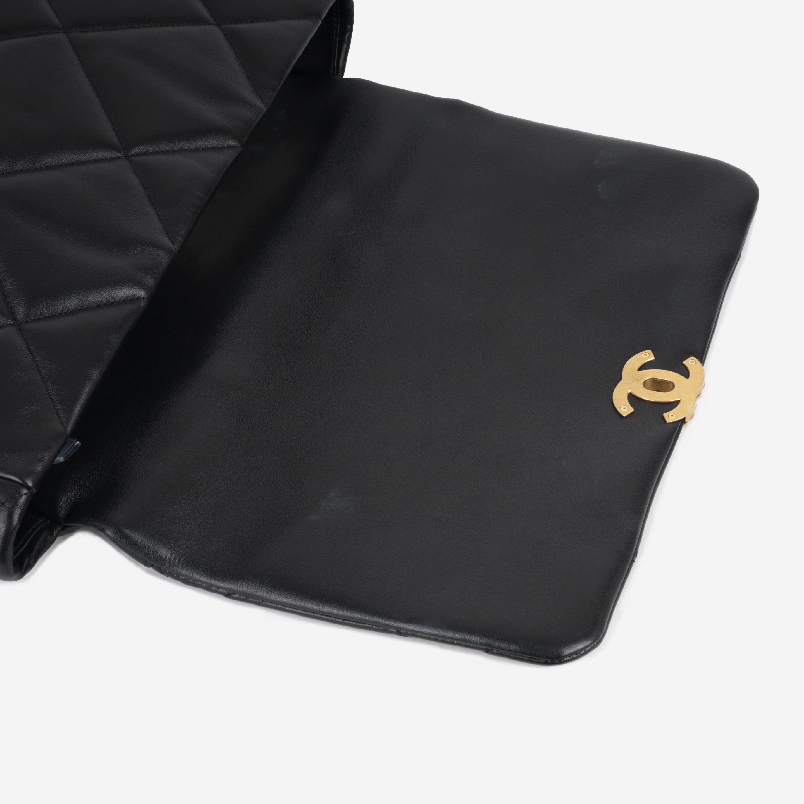Chanel Maxi 19 Flap