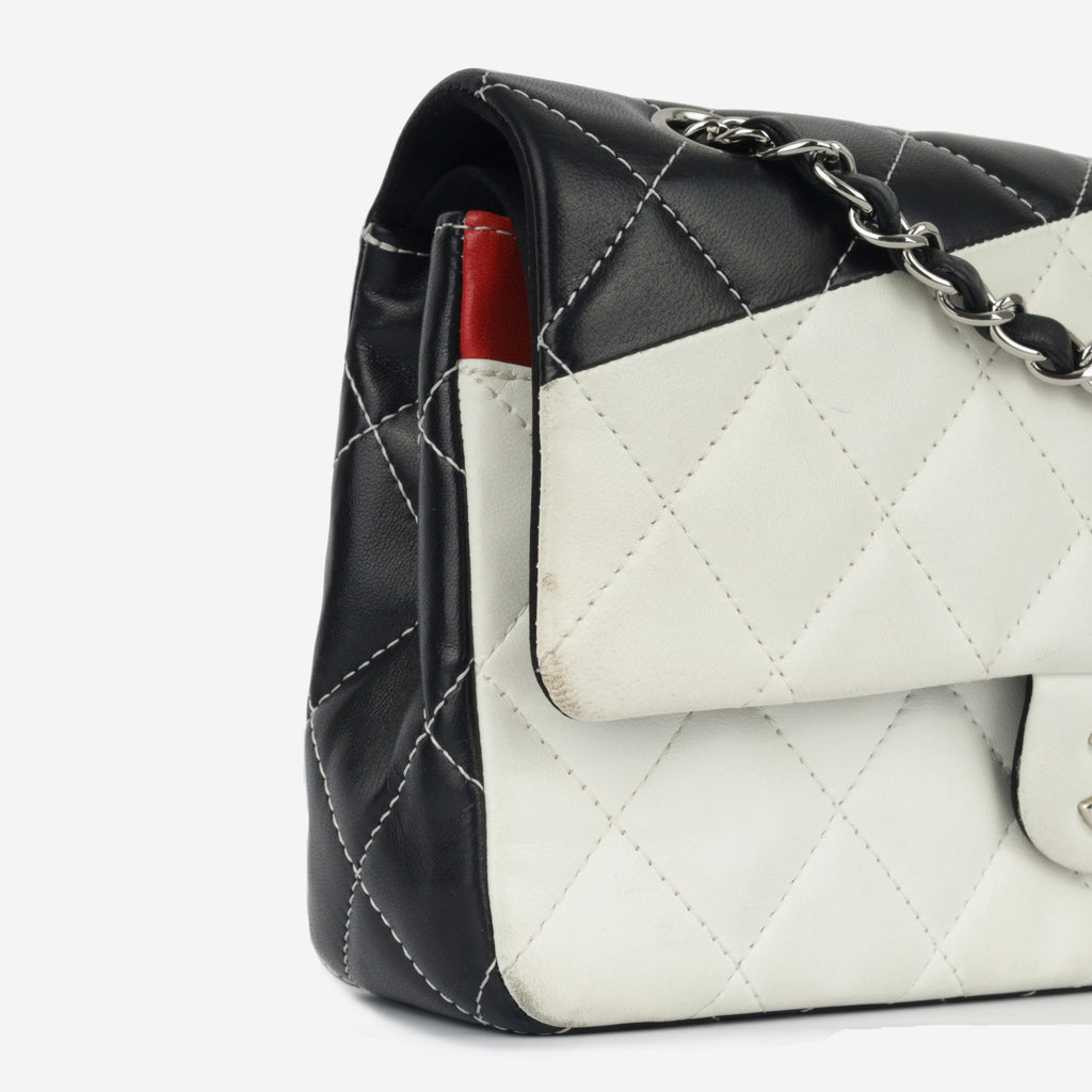 Medium Classic Flap Bag