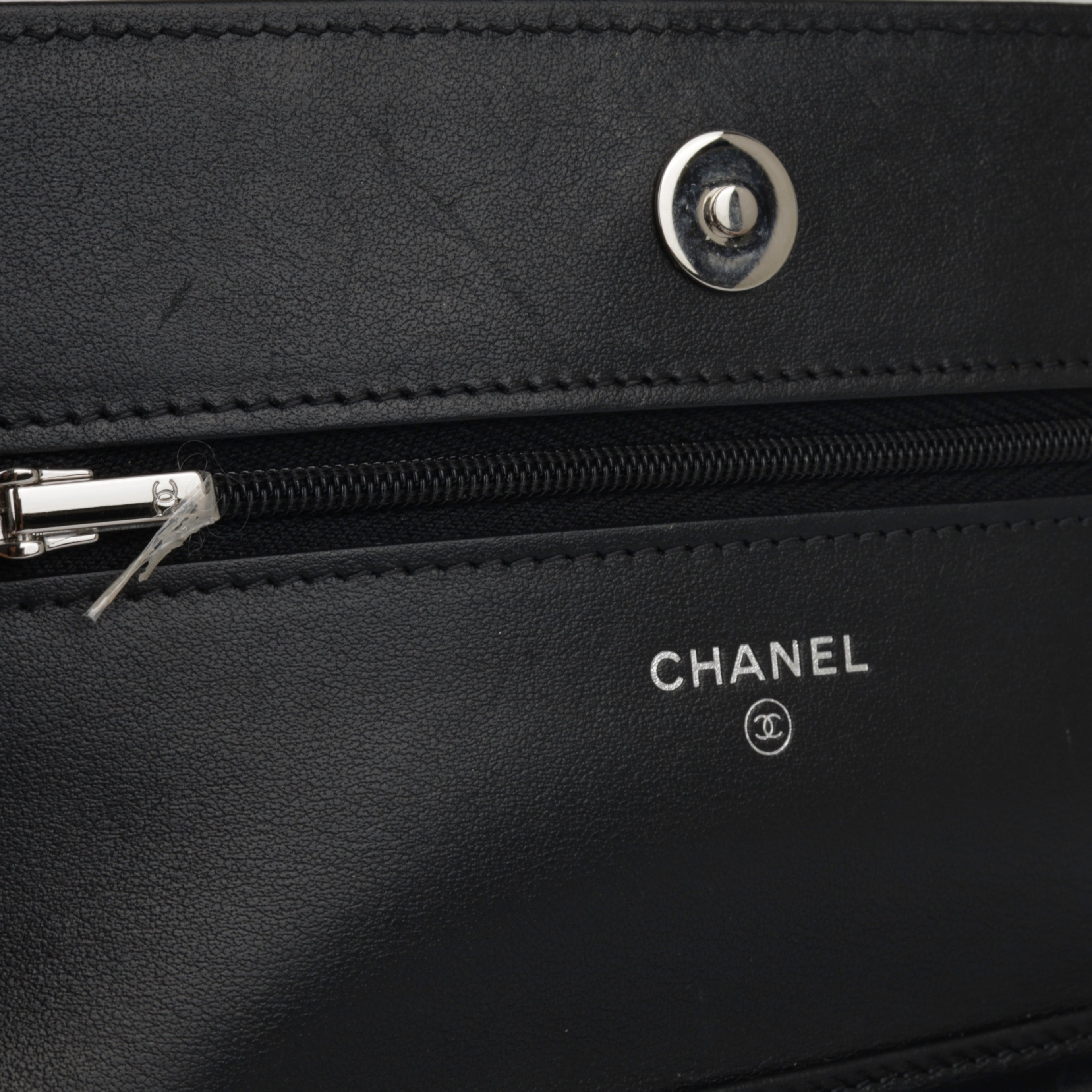 Chanel Classic Wallet on Chain