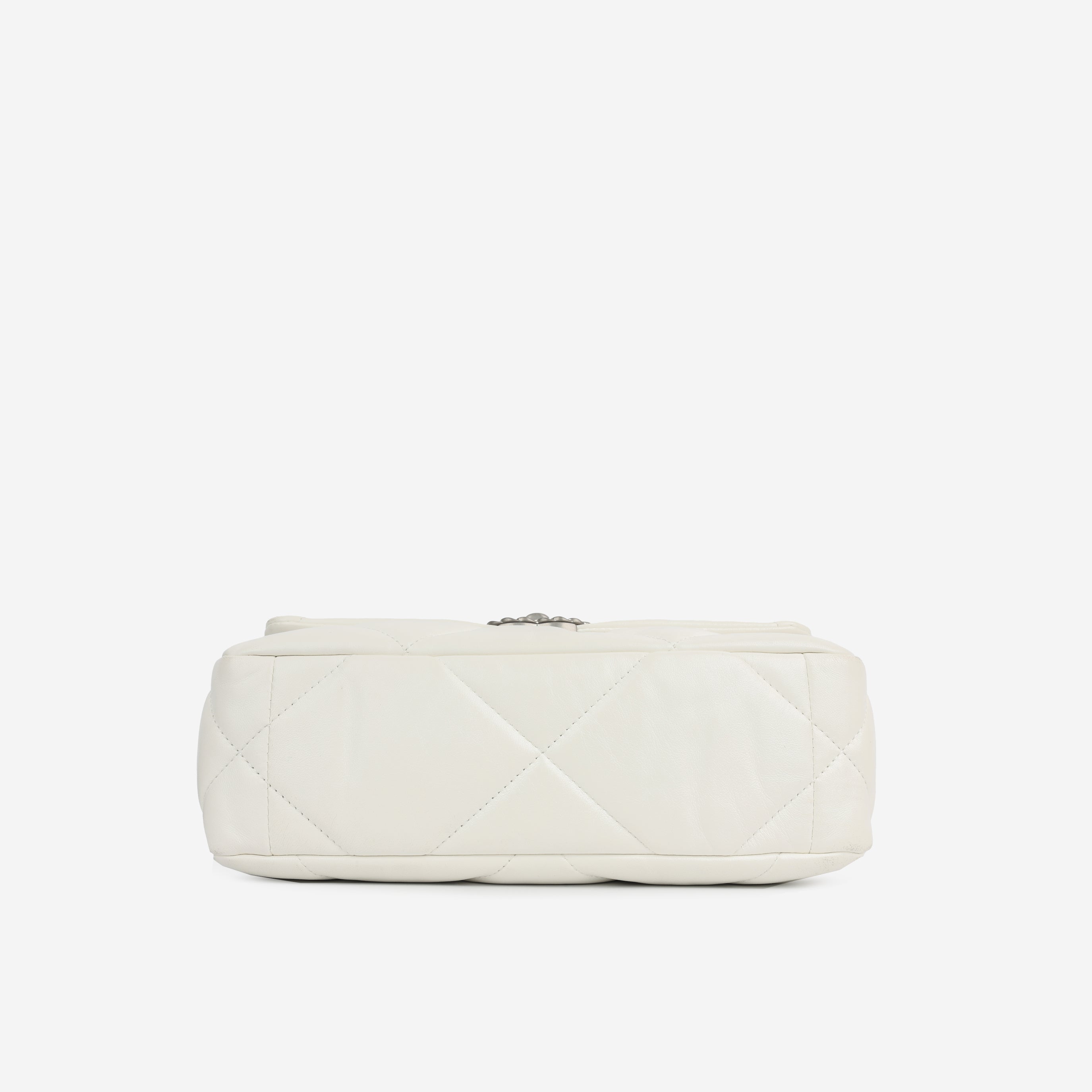 Chanel Chanel 19 - Small White