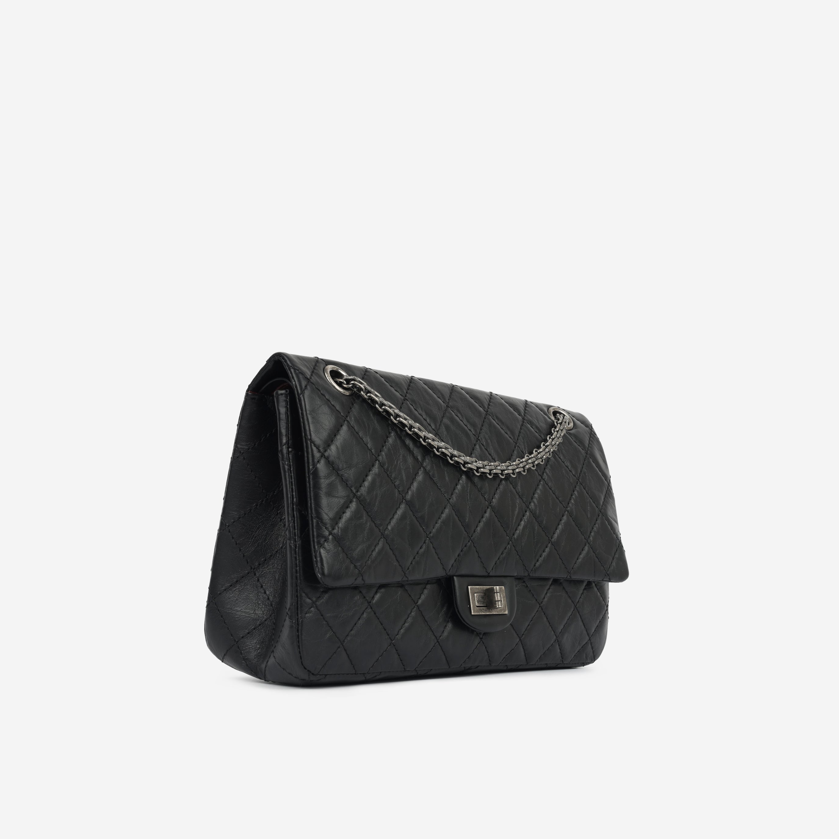 Chanel 2.55 Reissue 226
