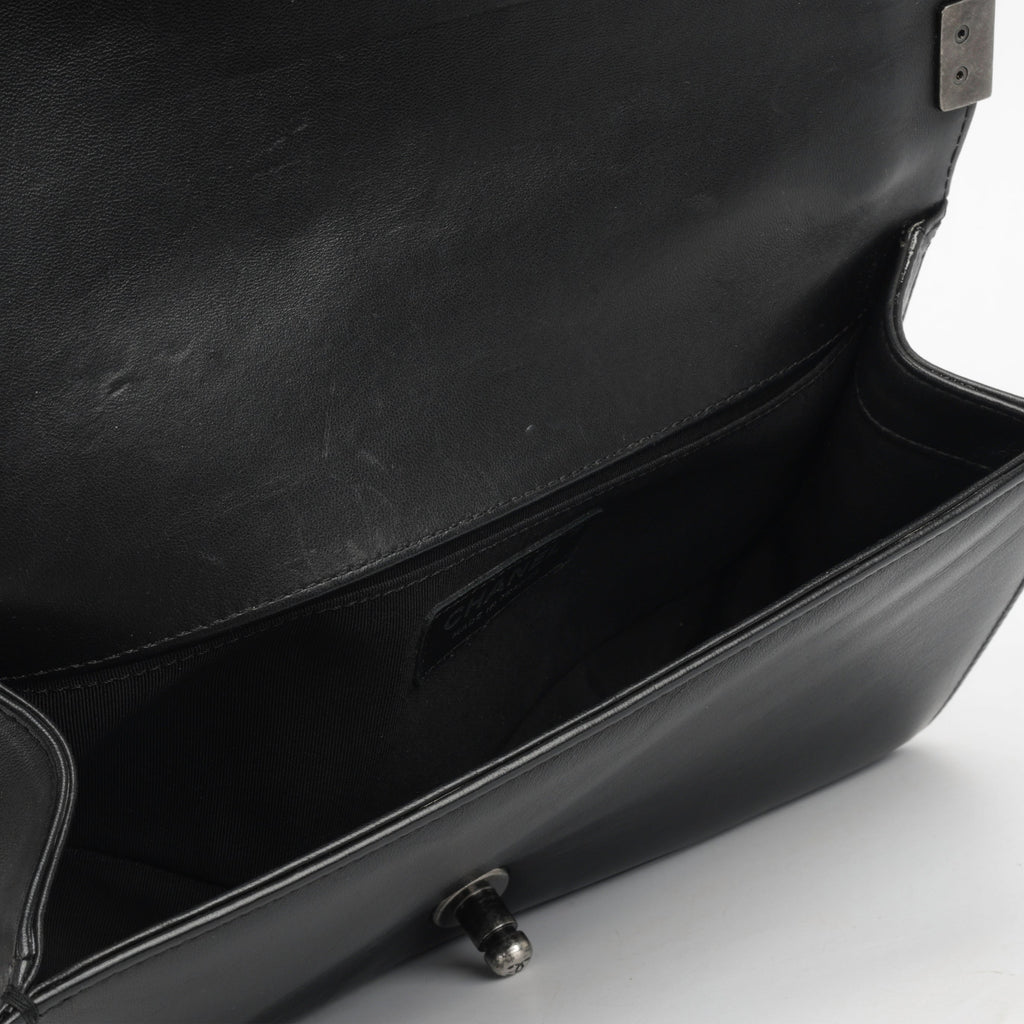 Chanel Boy Bag - Old Medium