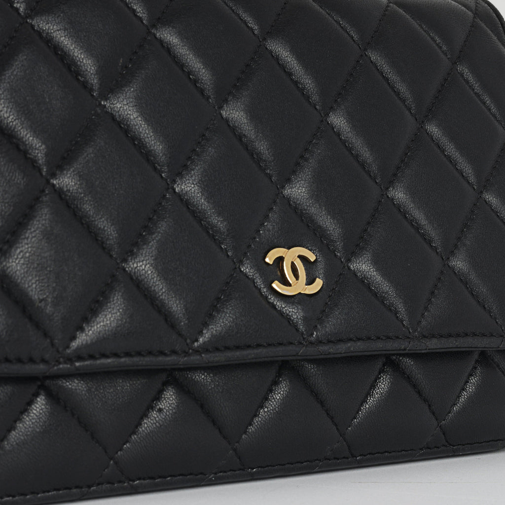 Chanel Classic Wallet on Chain