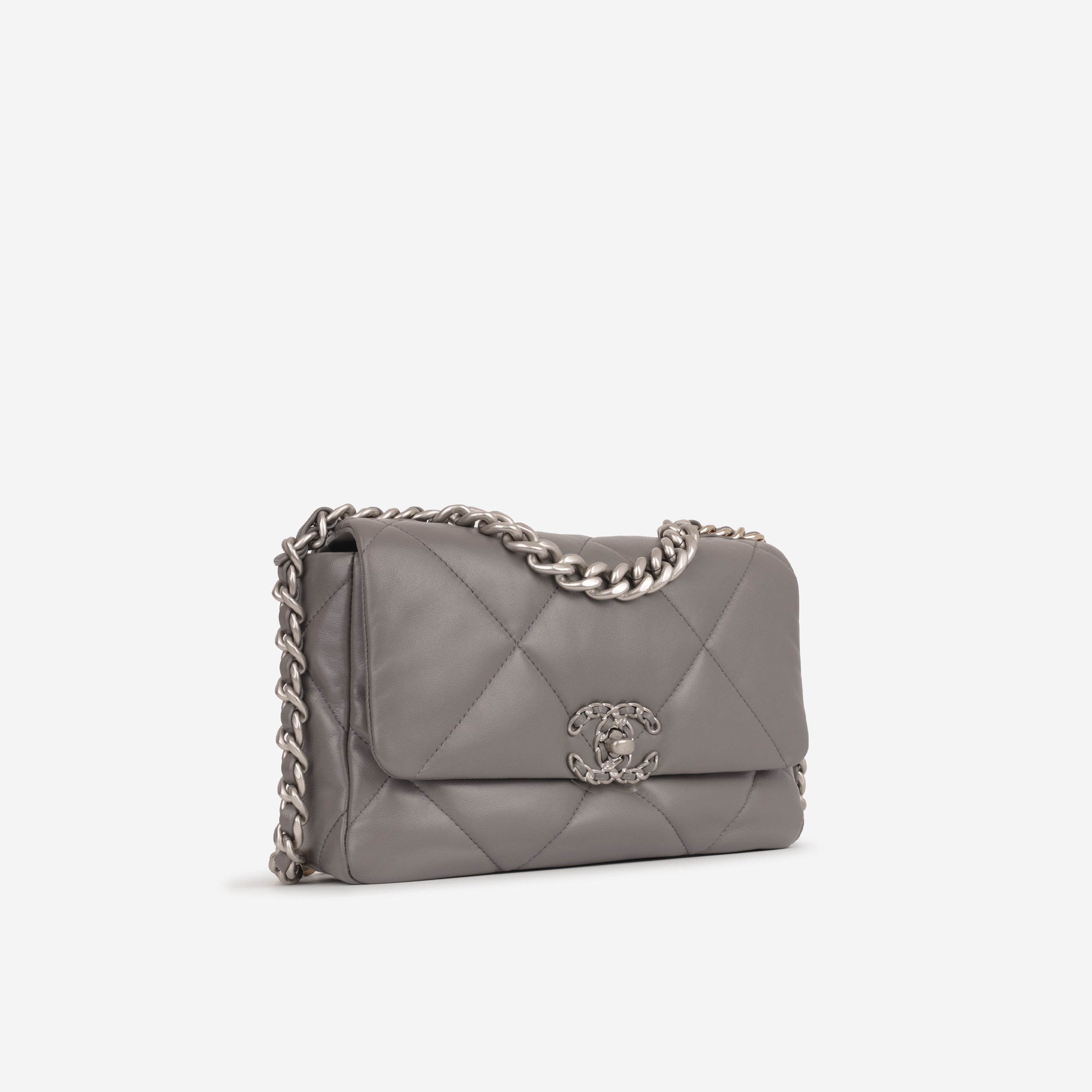 Chanel Chanel 19 - Small
