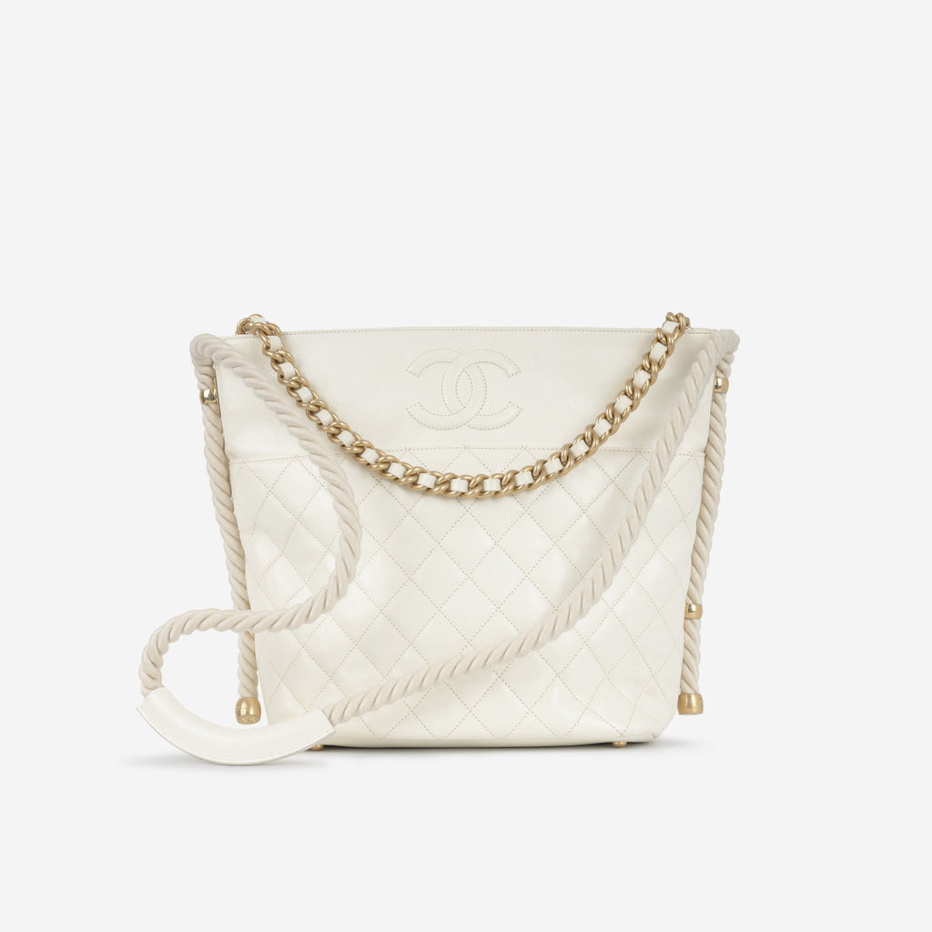 Chanel En Vogue Large Hobo Bag