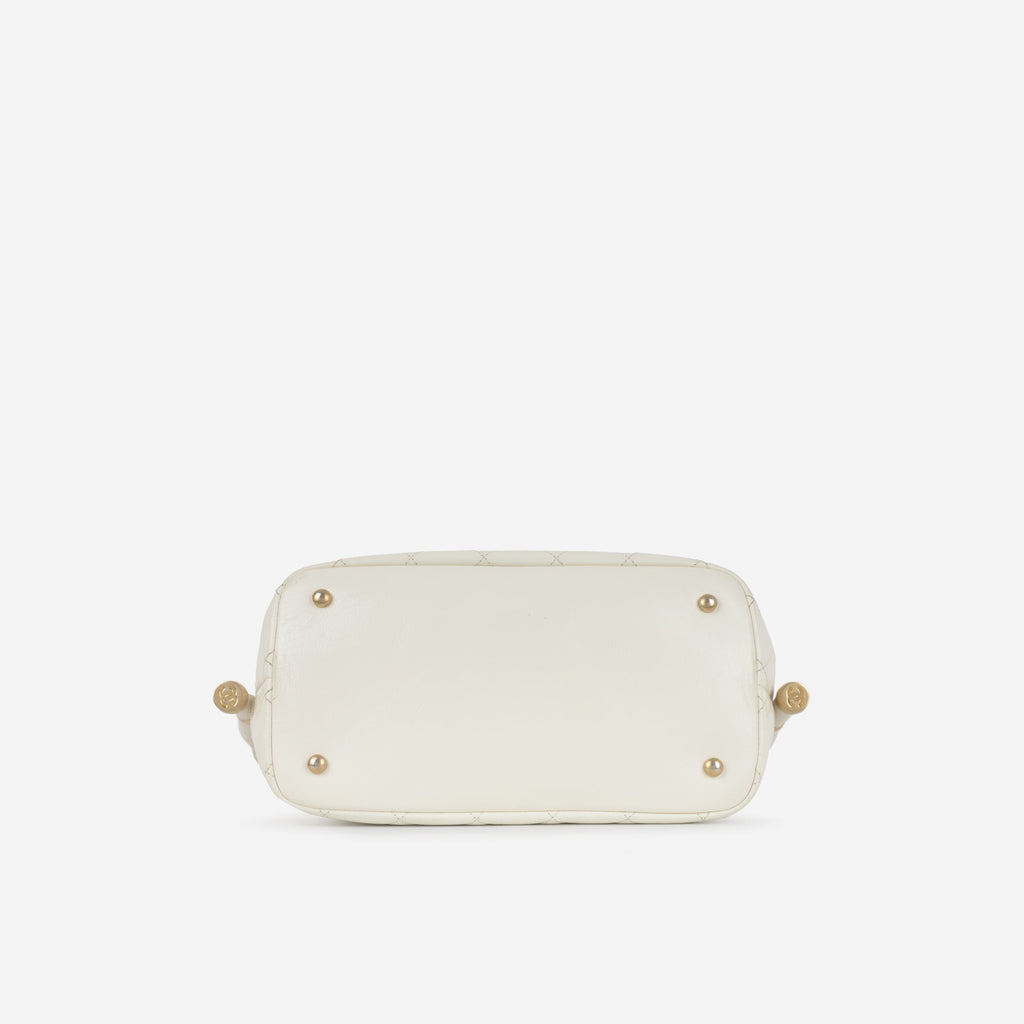 Chanel En Vogue Large Hobo Bag