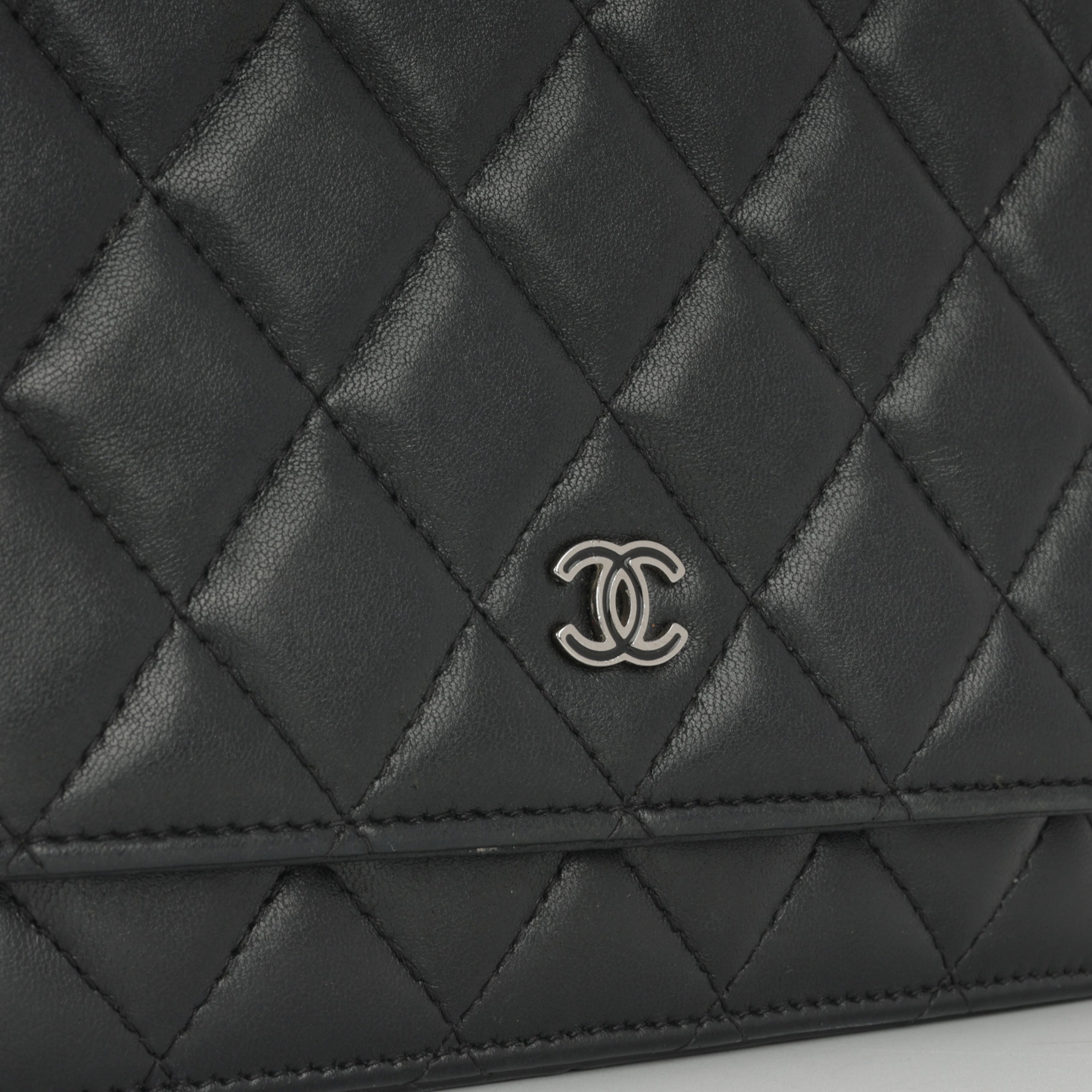 Chanel Classic Wallet on Chain