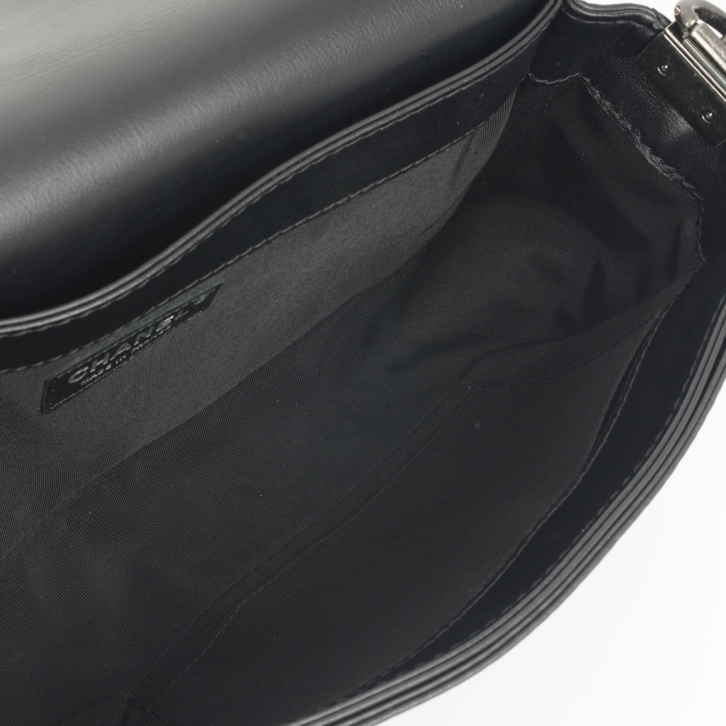 Chanel Boy Bag - New Medium