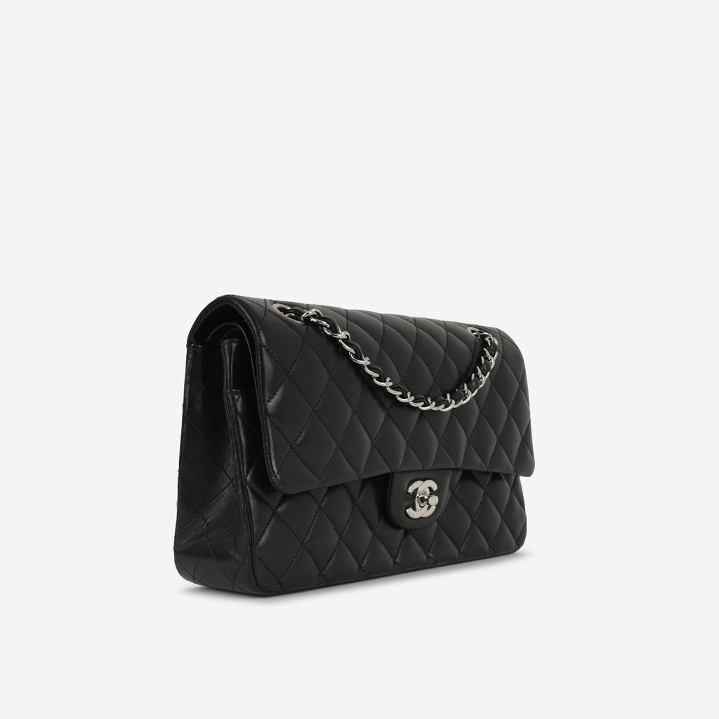 Medium Classic Flap