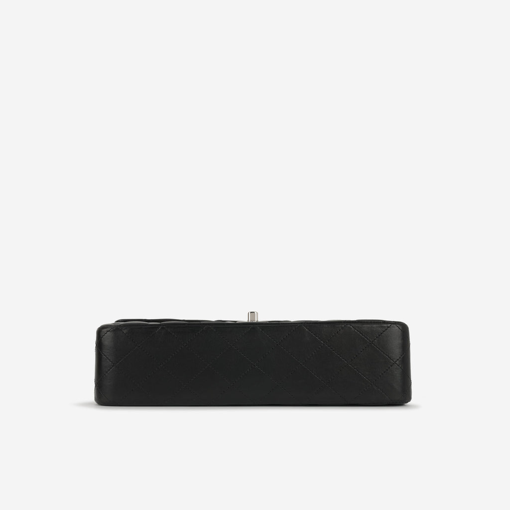 Medium Classic Flap