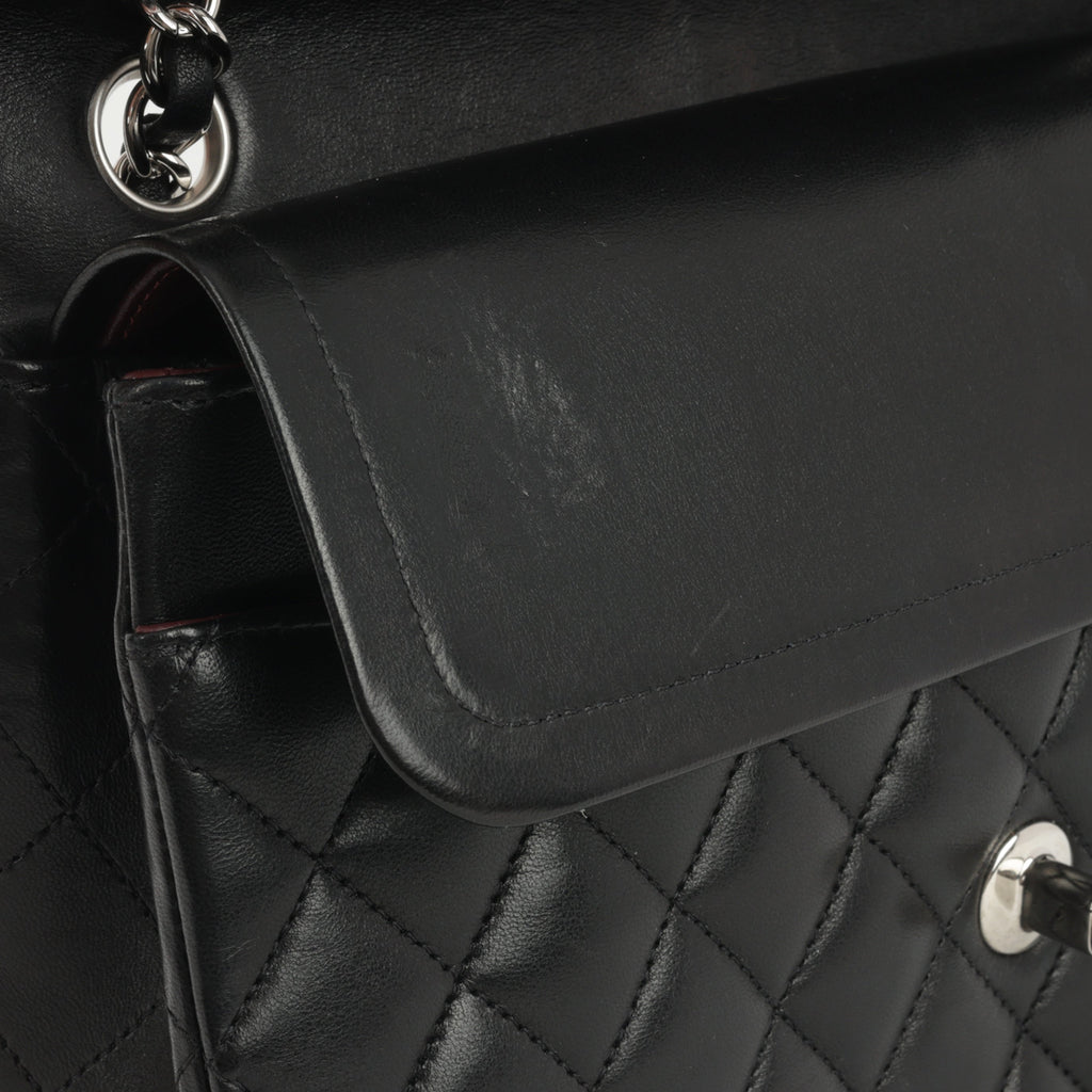 Medium Classic Flap