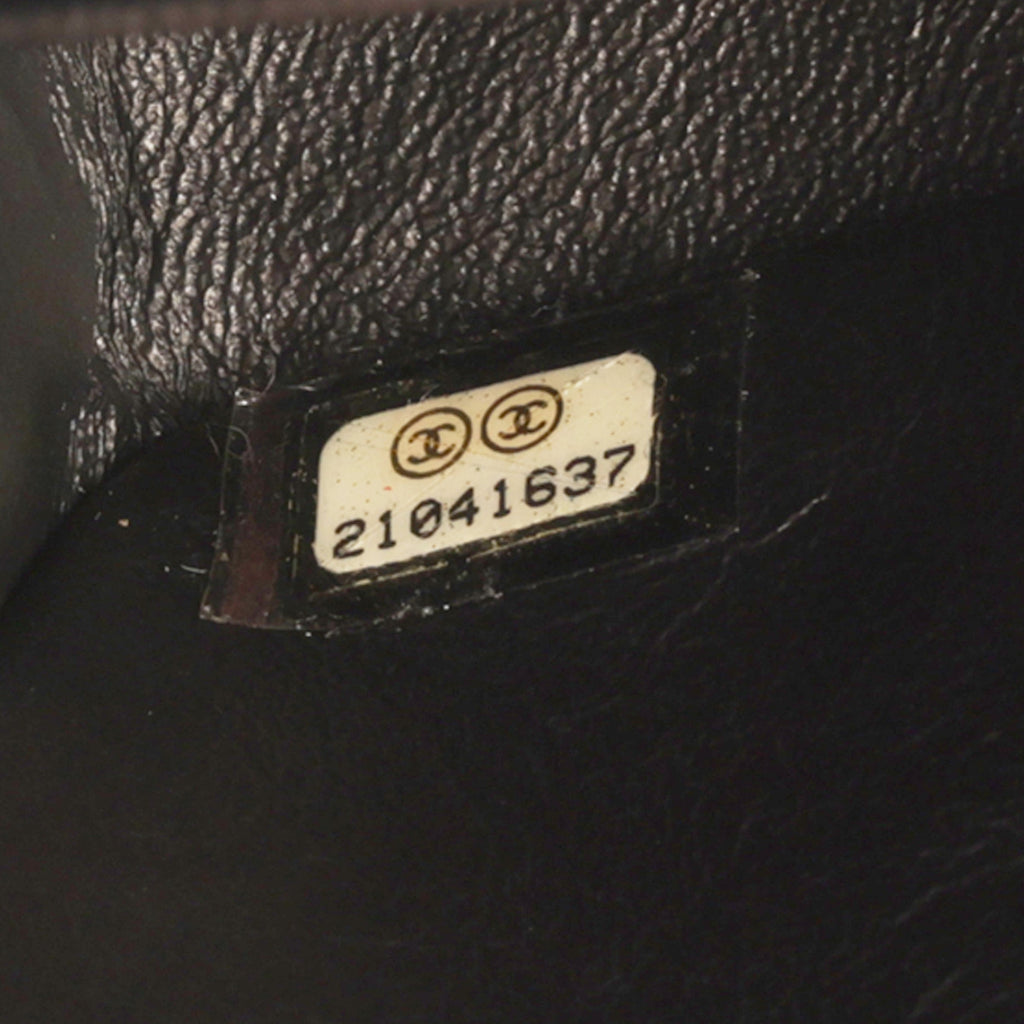 Medium Classic Flap