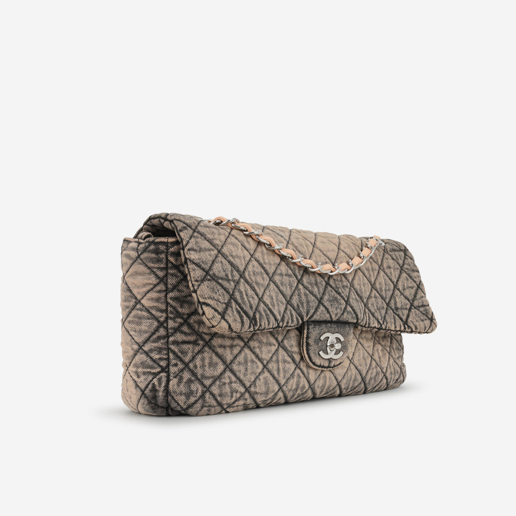 20c Seasonal Jumbo Flap - Rose Clair / Black Denimpression  | Silver Hardware