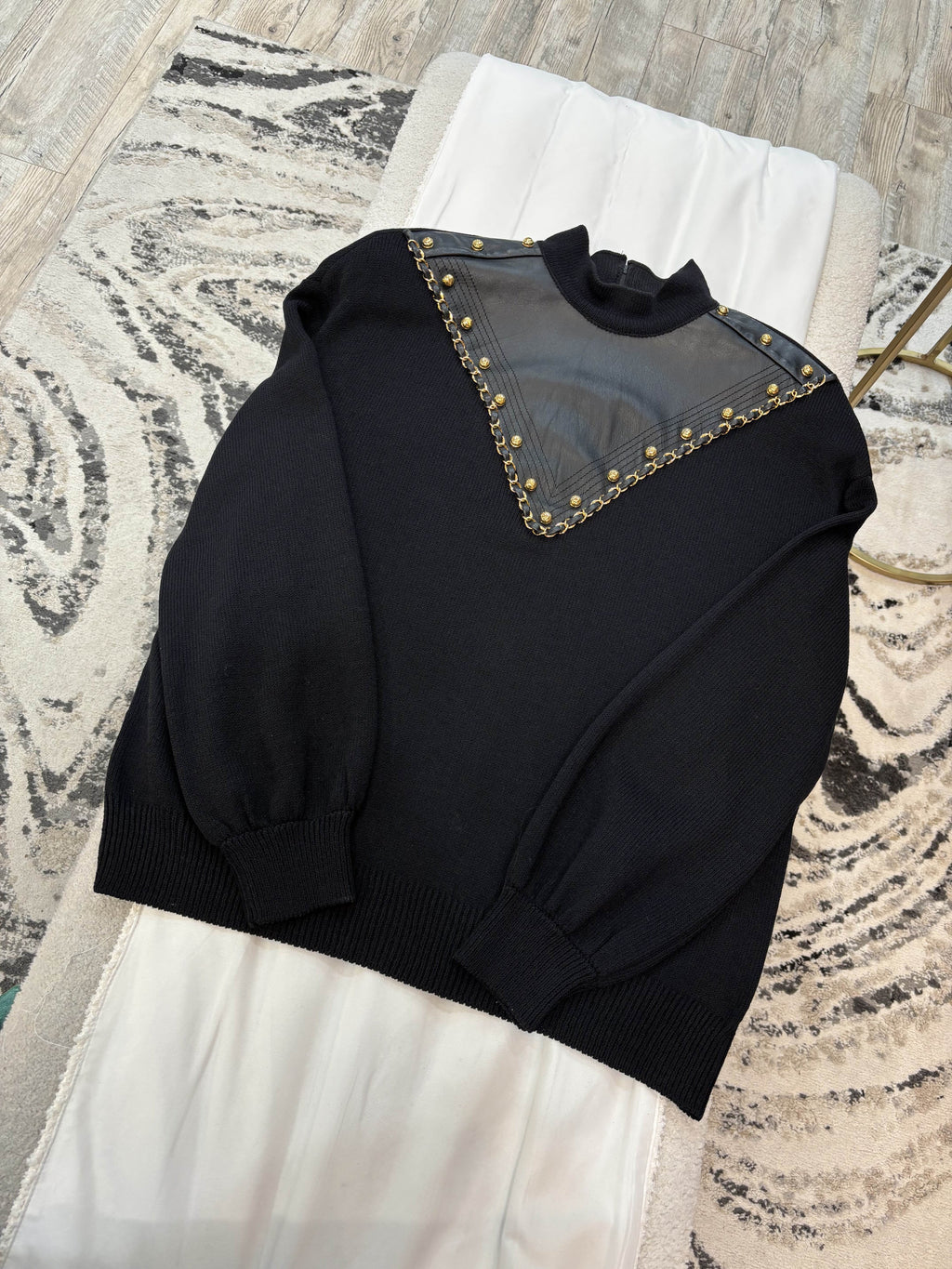 ST JOHN COLLECTION WOOL LEATHER STUDDED MOCK NECK SWEATHER