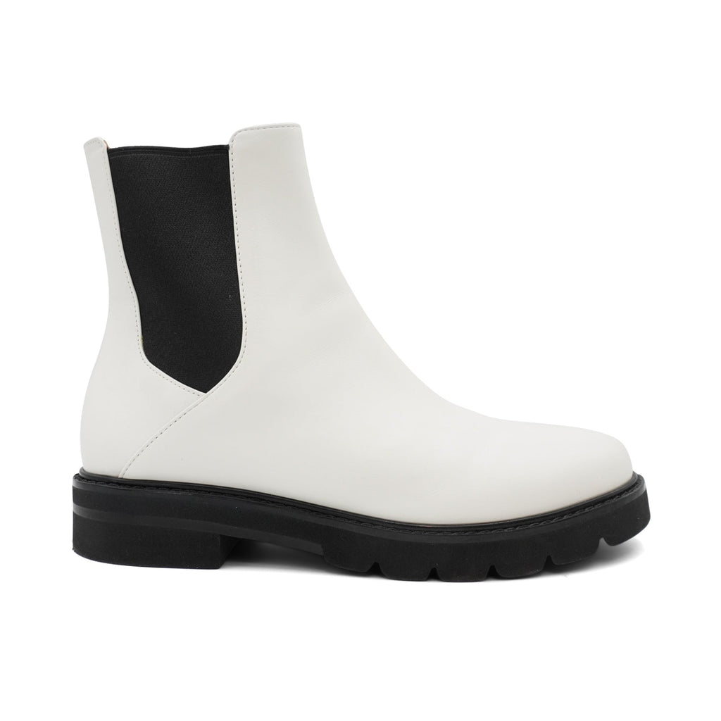 Stuart Weitzman Chelsea Boots - Women's 6