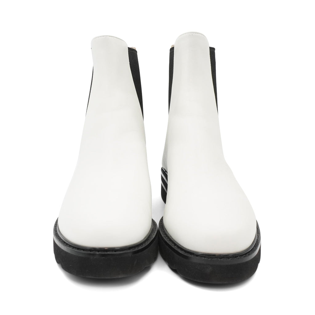 Stuart Weitzman Chelsea Boots - Women's 6
