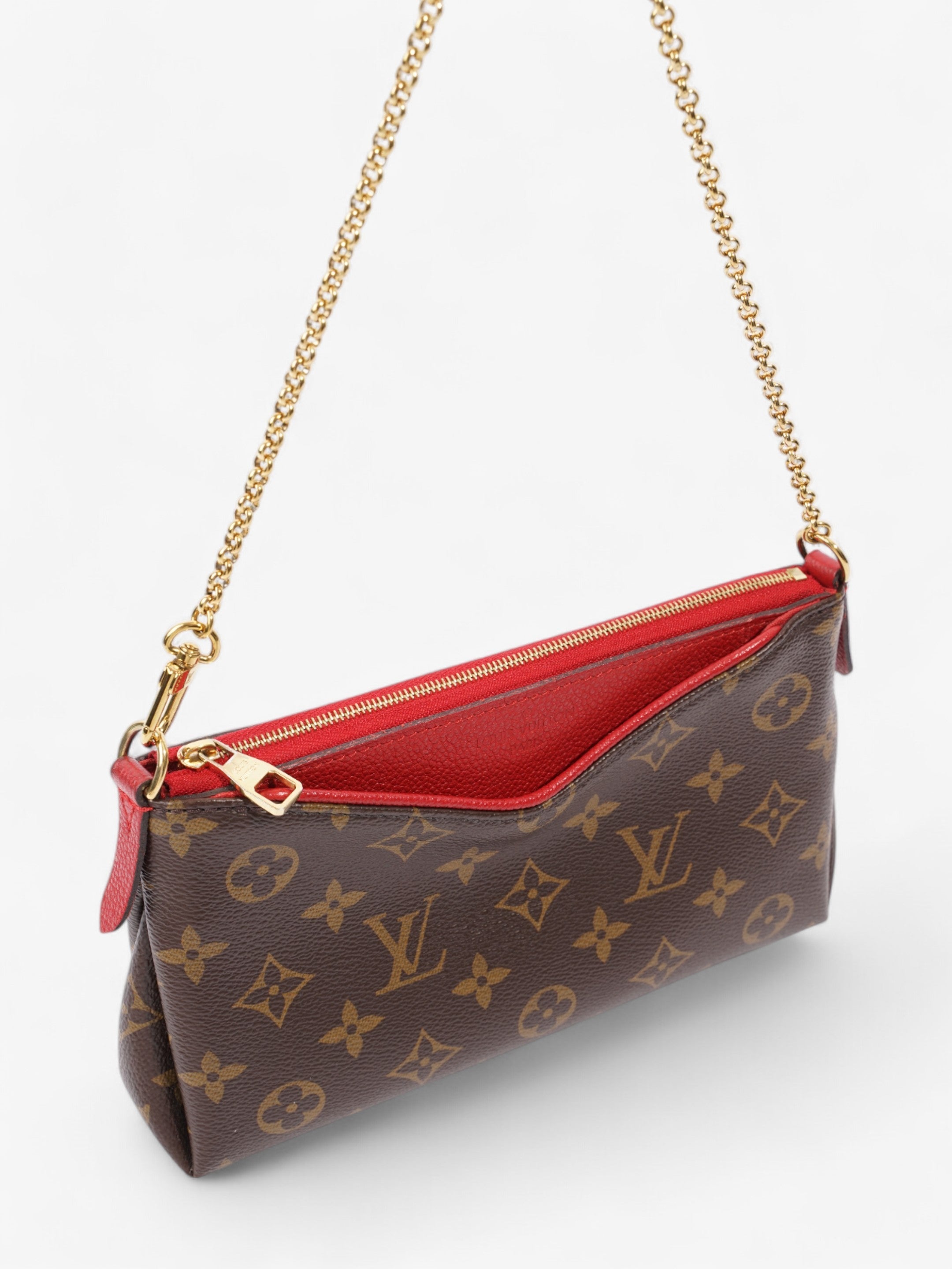 Louis Vuitton Pallas clutch Monogram / cherry