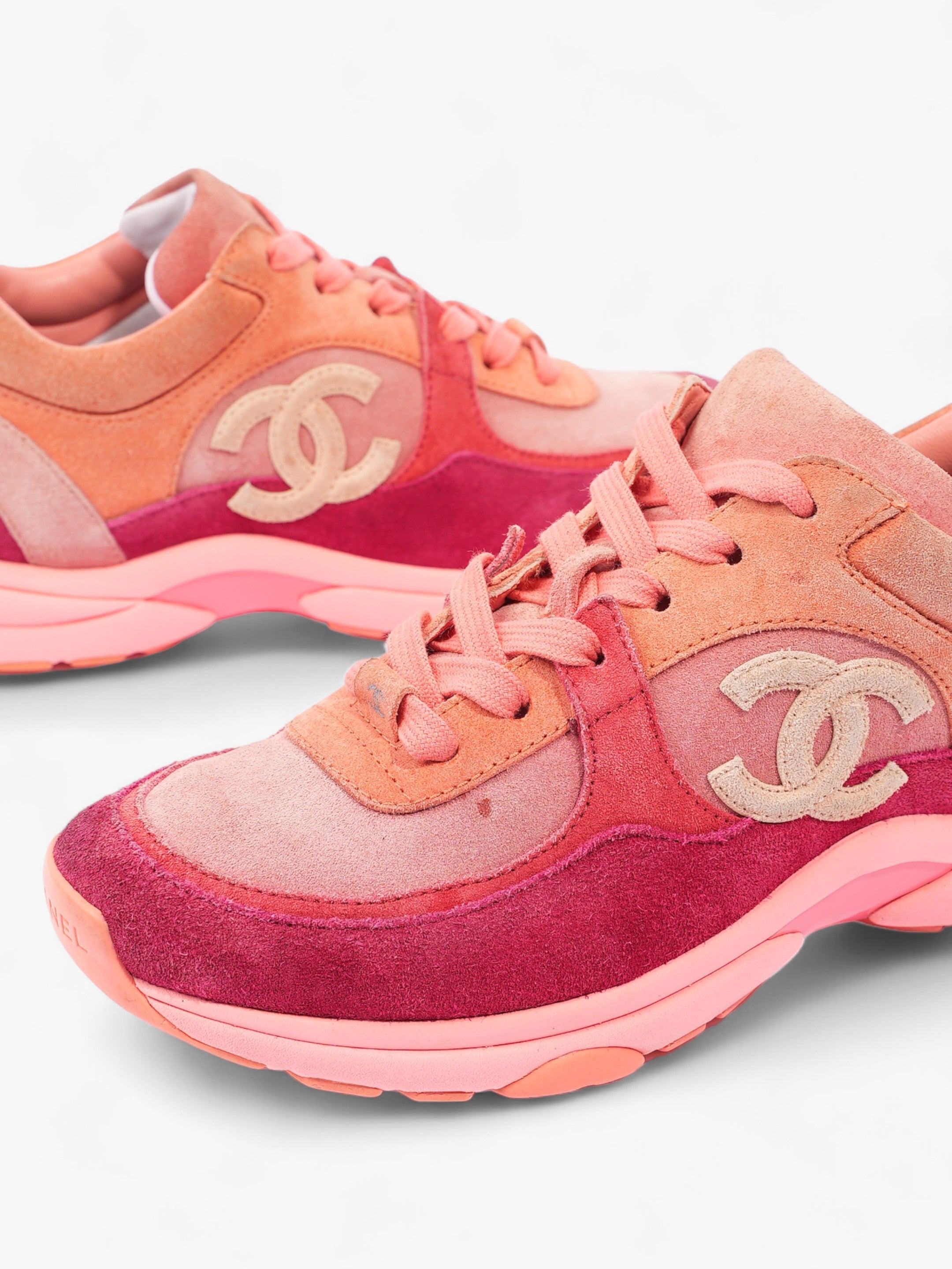 Chanel CC Runners  Pink / Salmon Suede EU 38 UK 5