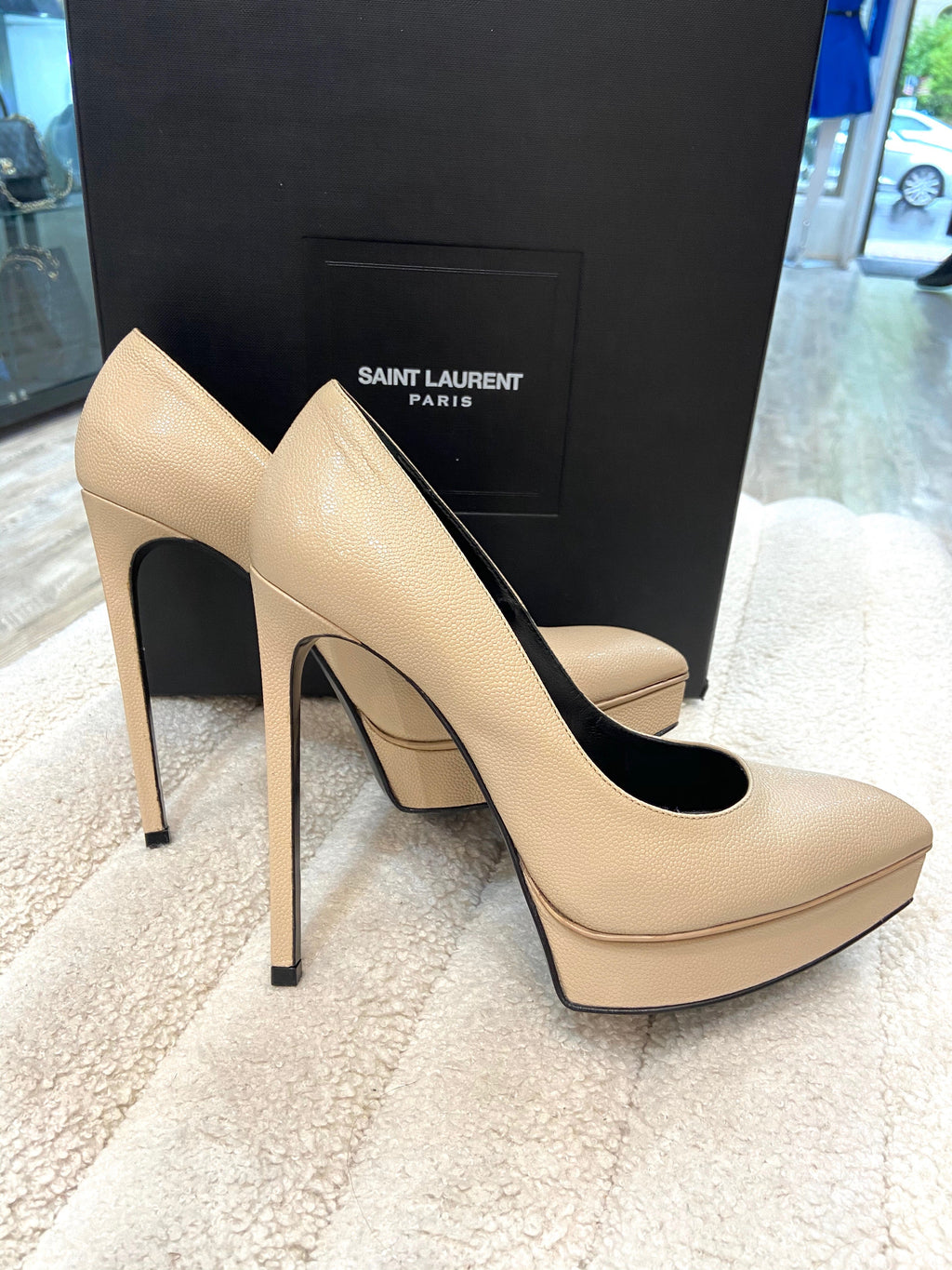 YVES SAINT LAUREN JANIS GRAINED LEATHER PLATFORM PUMPS