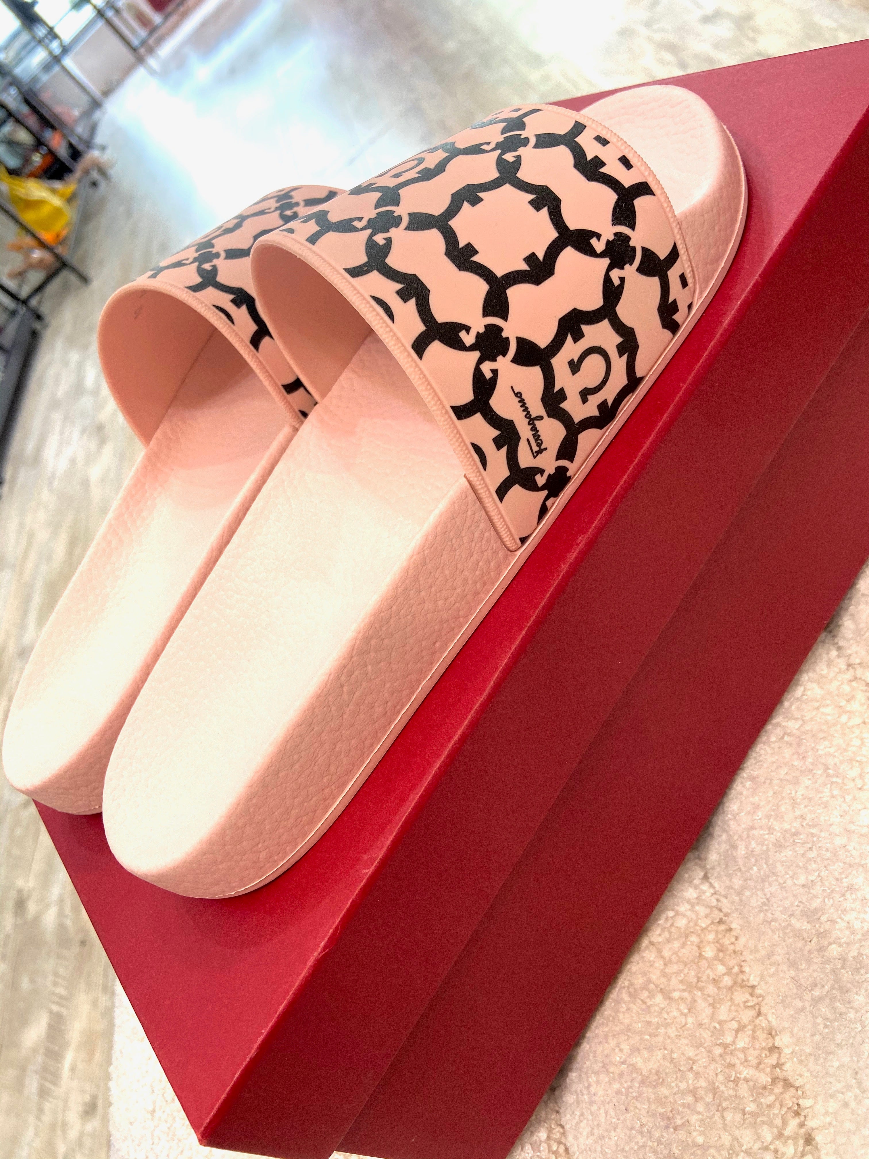 SALVATORE FERRAGAMO GROOVY PINK SLIDE SANDALS