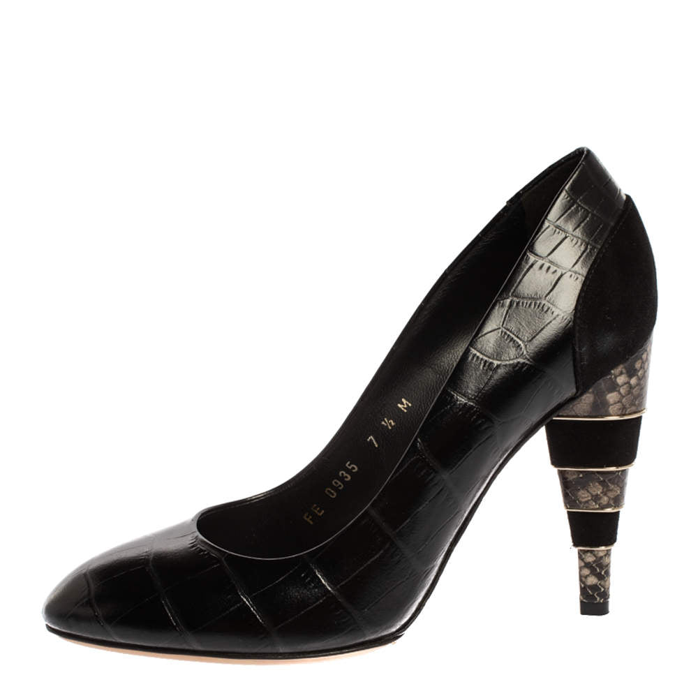 SALVATORE FERRAGAMO BLACK CROC LEATHER PUMPS