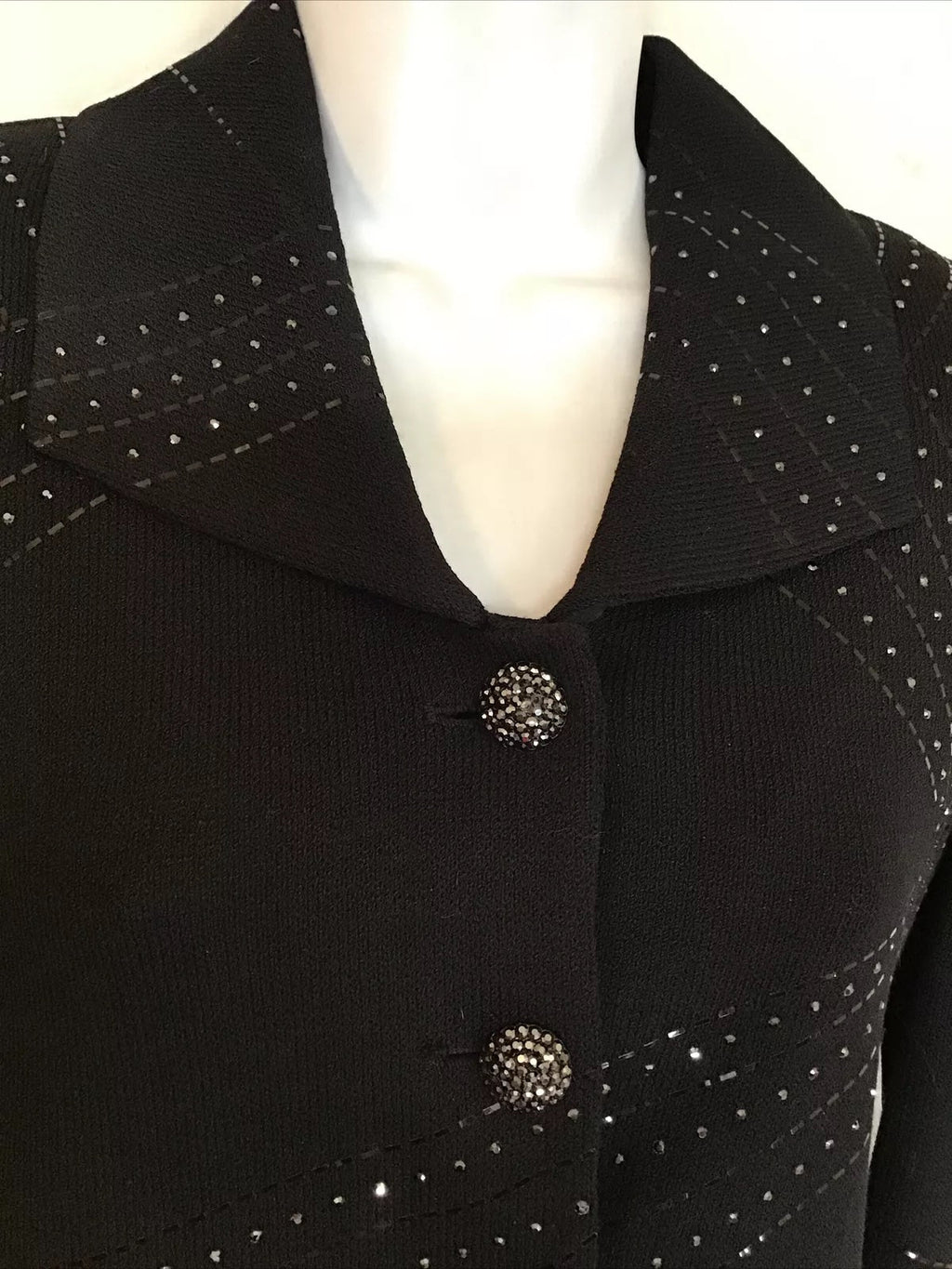 ST JOHN SEQUIN KNIT PAILLETTES CRYSTAL BUTTONS JACKET
