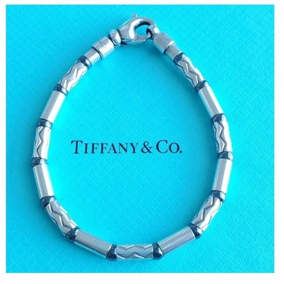 TIFFANY & CO. HEMATITE & AZTEC CARVED STERLING SILVER BRACELET