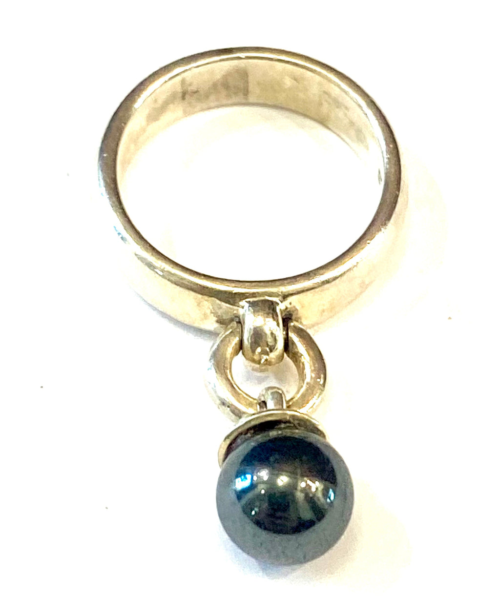 TIFFANY & CO. VINTAGE STERLING SILVER ONYX CHARM RING