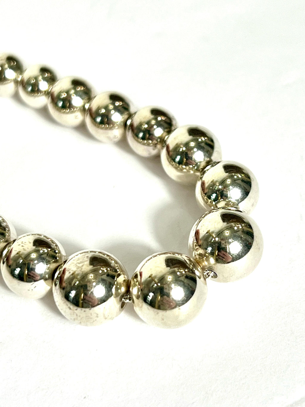 TIFFANY & CO. STERLING SILVER HARDWARE GRADUATED BALL NECKLACE