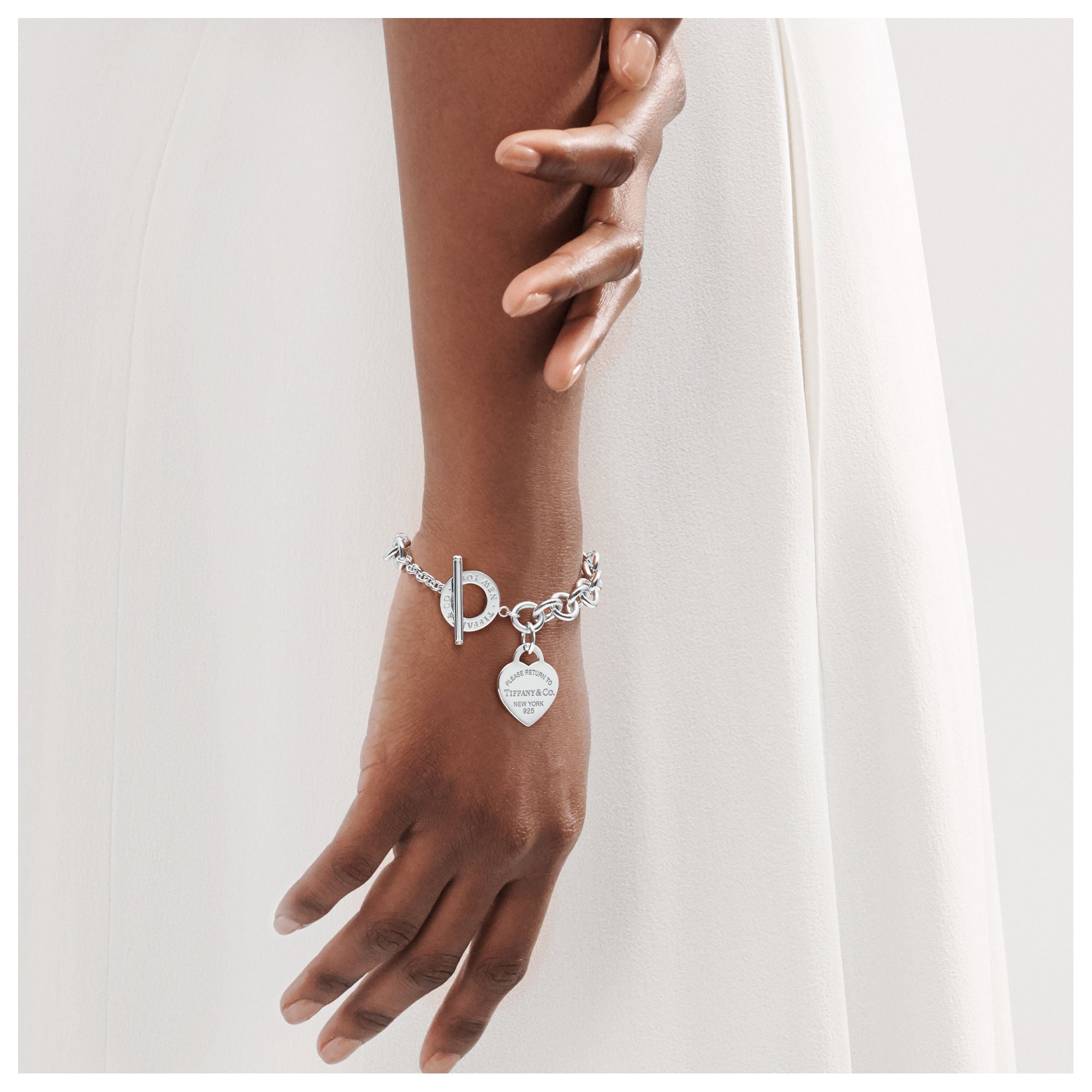 TIFFANY & CO. HEART TAG TOGGLE BRACELET