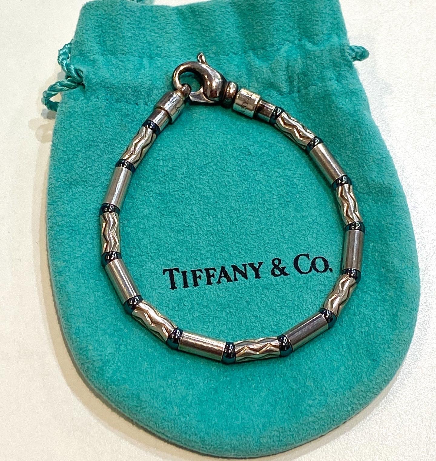 TIFFANY & CO. HEMATITE & AZTEC CARVED STERLING SILVER BRACELET