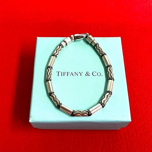 TIFFANY & CO. HEMATITE & AZTEC CARVED STERLING SILVER BRACELET