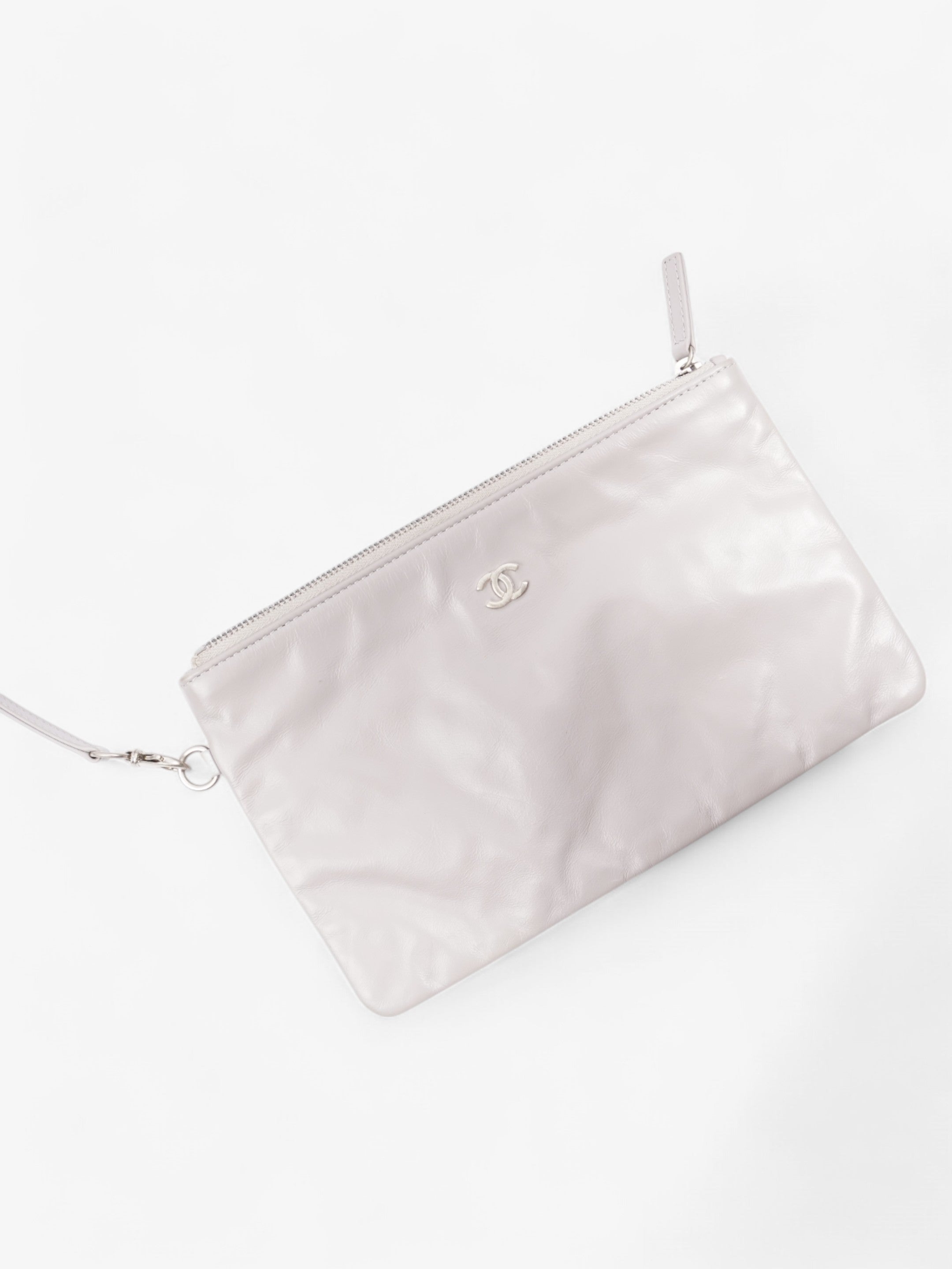 Chanel 22 Grey Calfskin Leather Medium