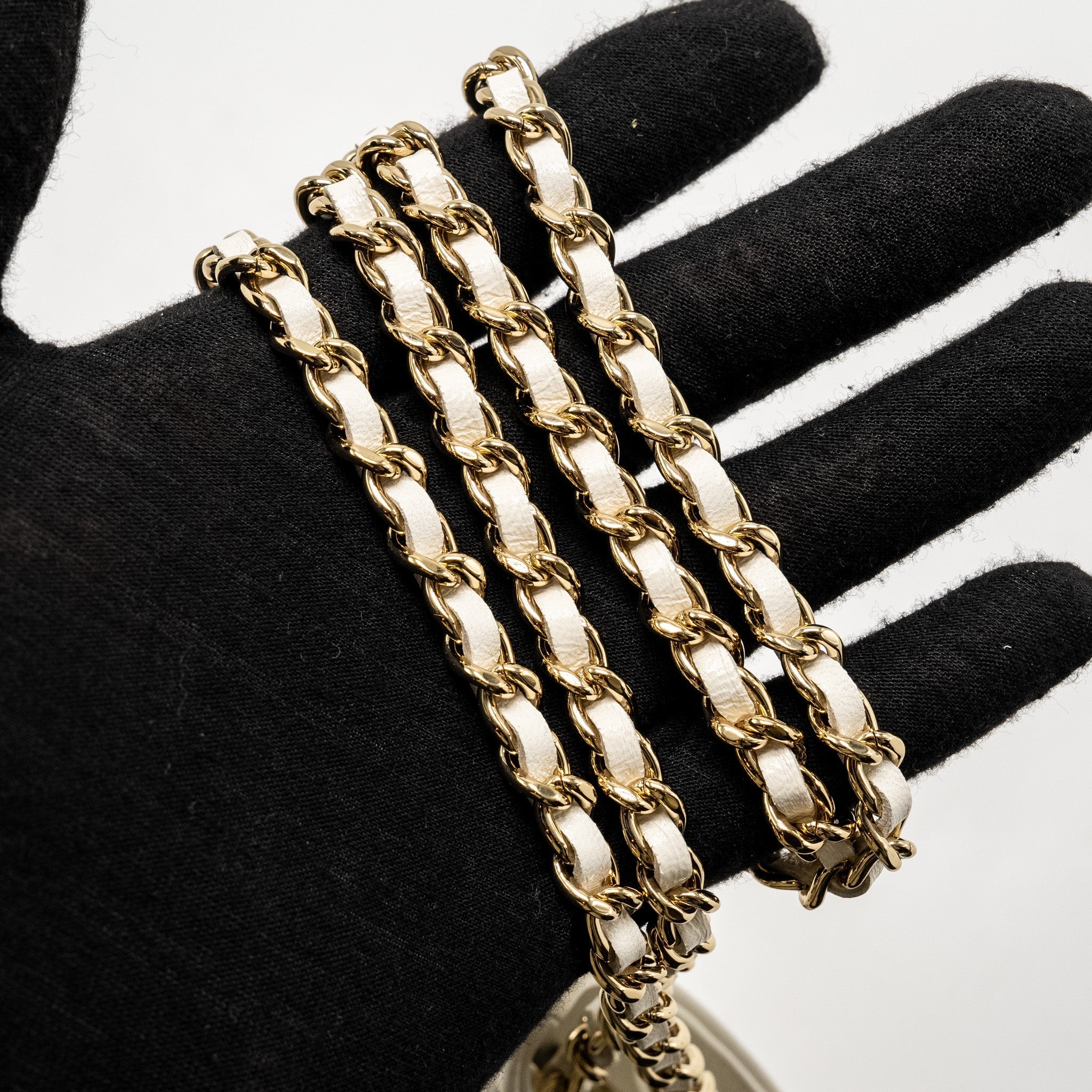 Chanel Mini 31 Clutch with  Chain Shiny Calfskin White L (Microchip)