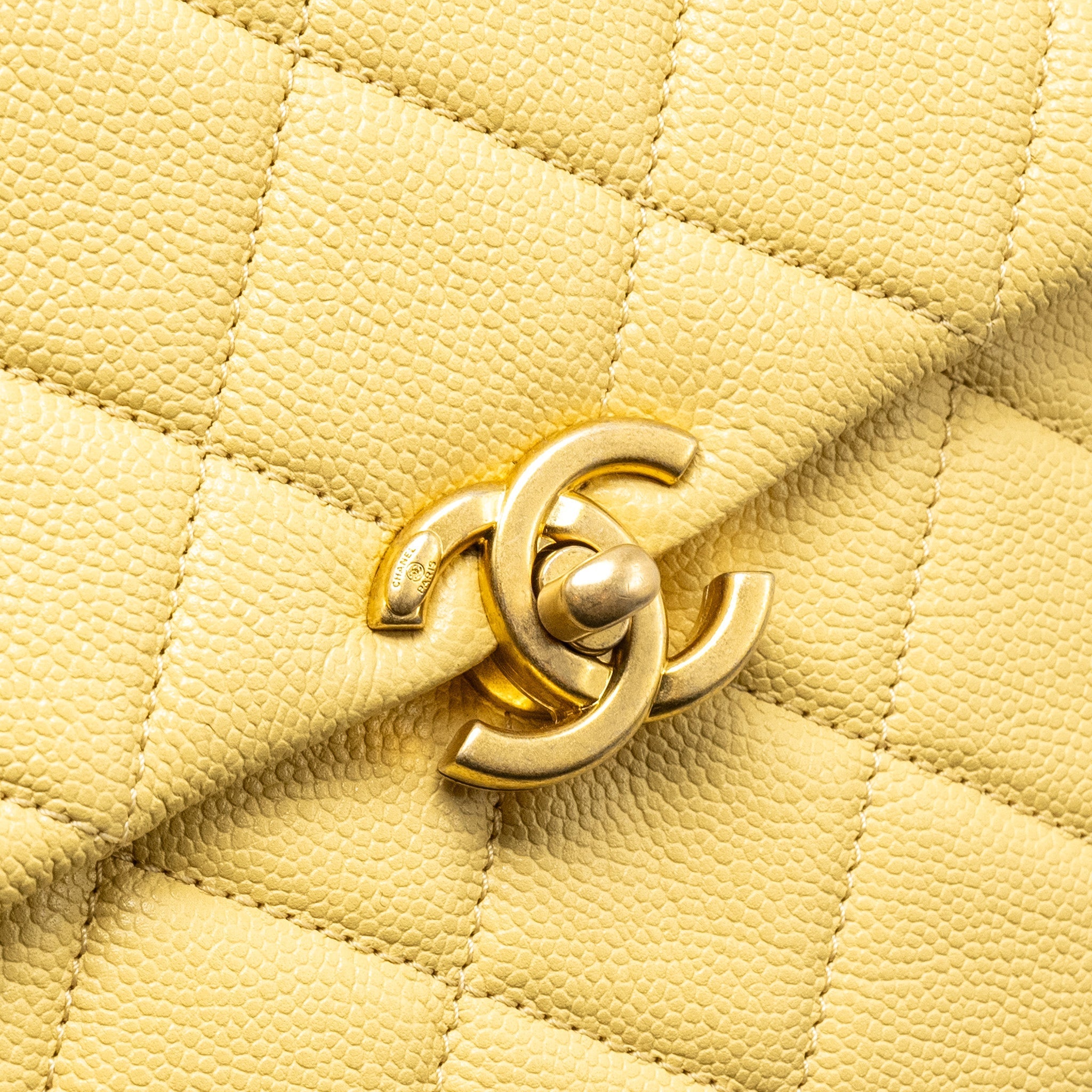 Chanel 22P quilted flap backpack caviar light yellow  (Microchip)